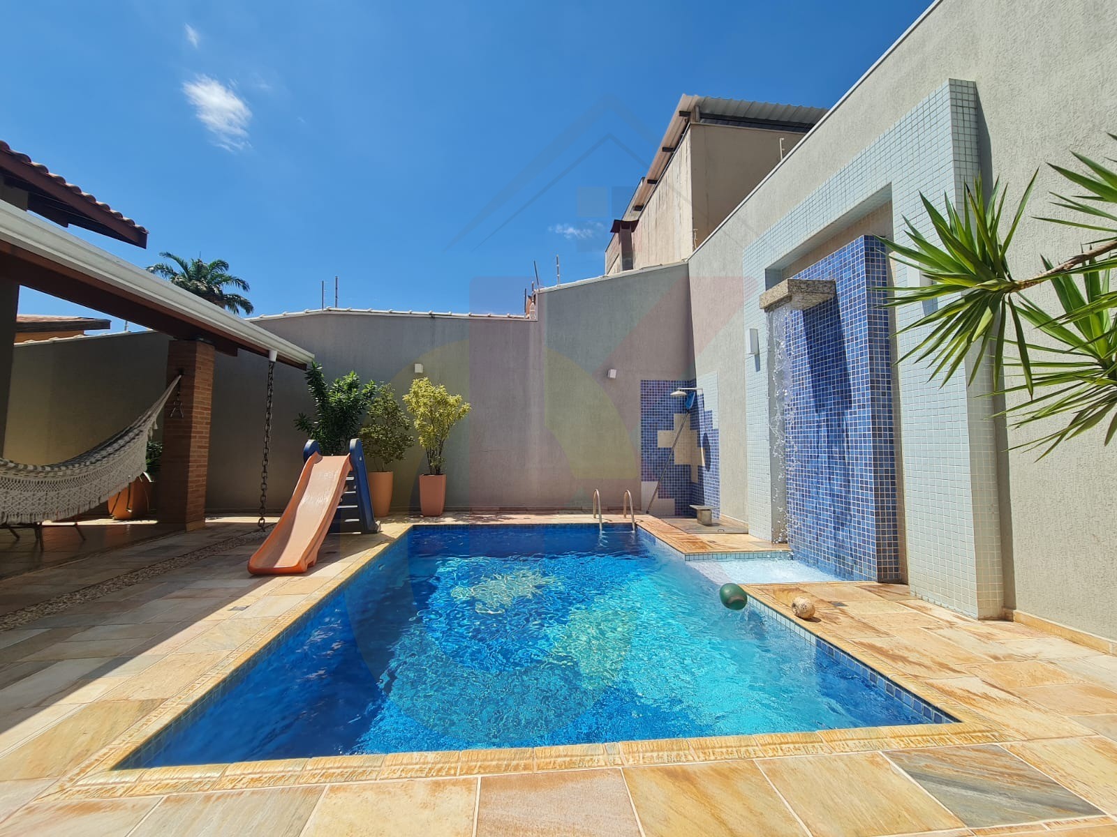 Casa de luxo à venda na City Ribeirão, Ribeirão Preto-SP: 6 quartos sendo 4 suítes, 3 salas, 5 banheiros, 24 vagas, 435,13 m² de construção