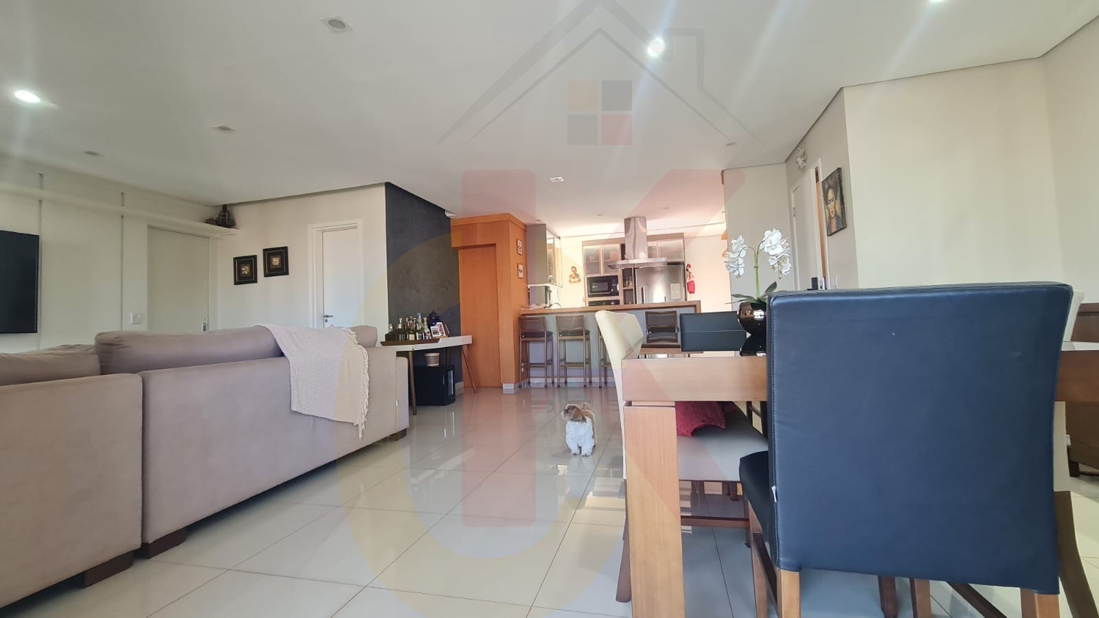 Venda de Apartamento de Luxo no Jardim Botânico, Ribeirão Preto-SP: 3 quartos, 1 suíte, 3 salas, 4 banheiros, 2 vagas, 124m².