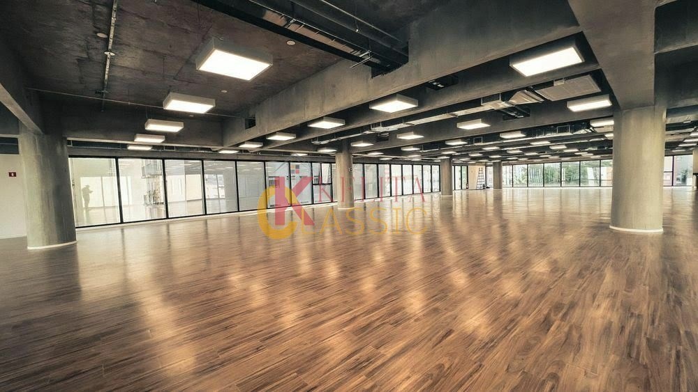 Aluga-se escritórios em Edifício Corporativo totalmente renovado (a partir de 390m² até 2.441m²)