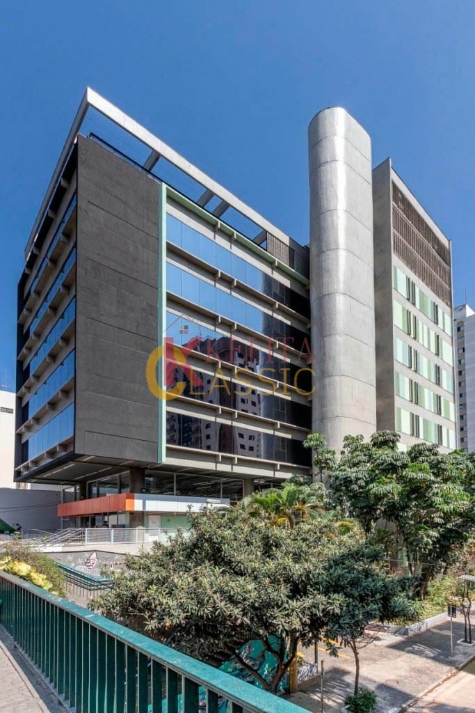 Aluga-se escritórios em Edifício Corporativo totalmente renovado (a partir de 390m² até 2.441m²)