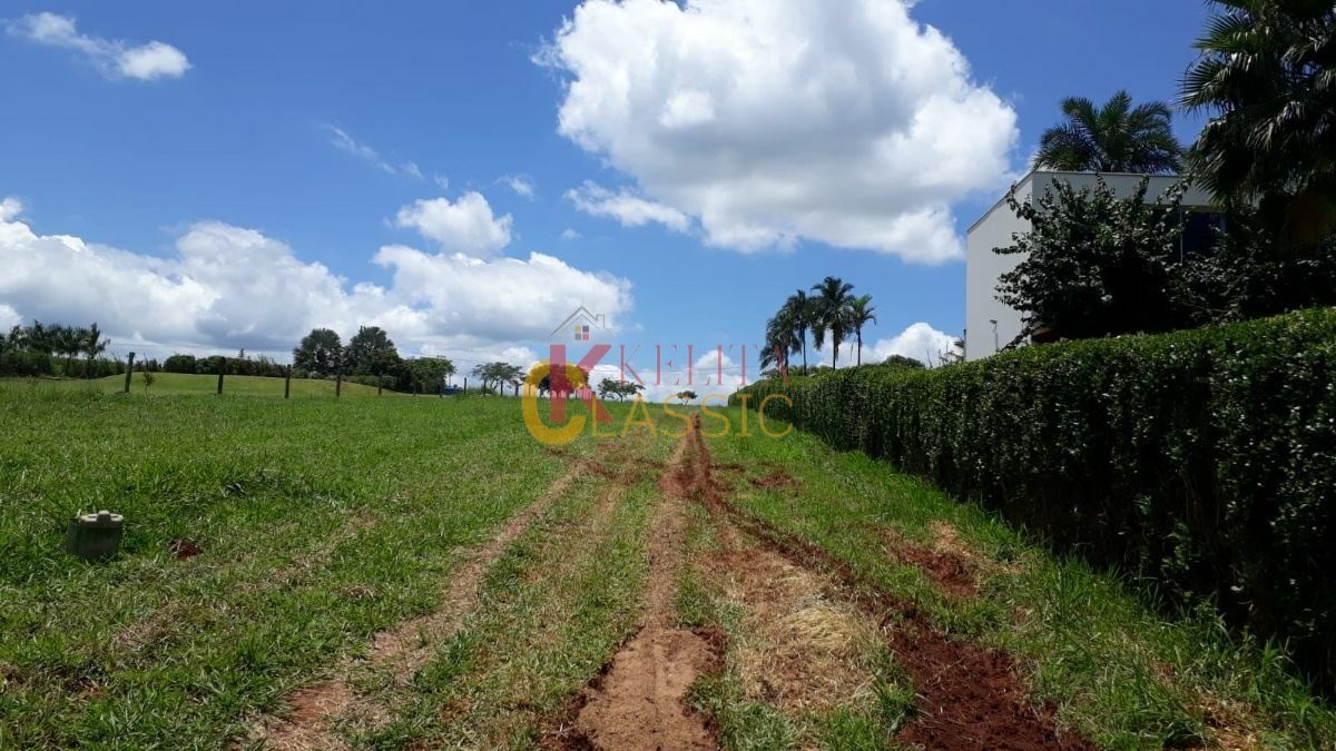 Vende-se terreno no condomínio águas da canastra - foto 1