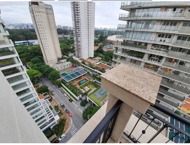 Linda cobertura duplex no ibirapuera para venda e locação