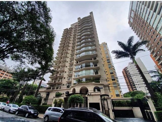 Linda cobertura duplex no ibirapuera para venda e locação