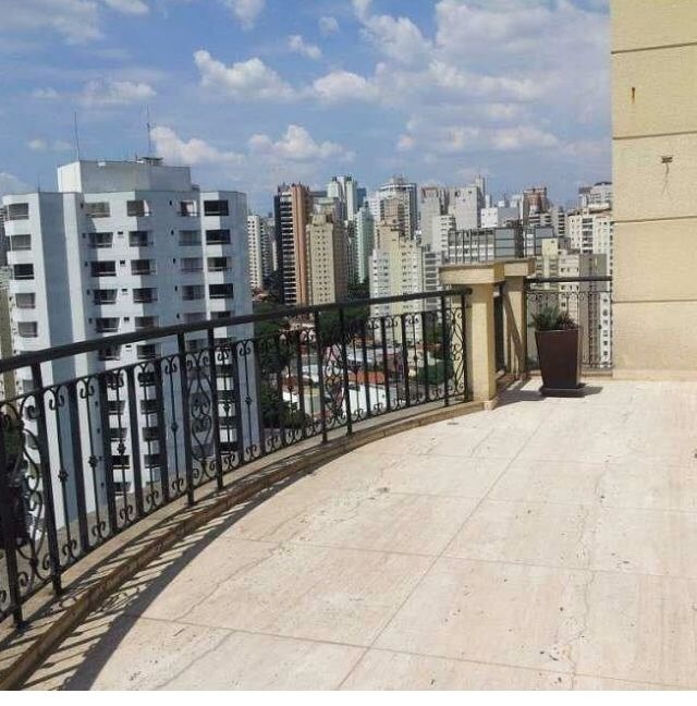 LINDA COBERTURA DUPLEX NO IBIRAPUERA para Venda e Locação
