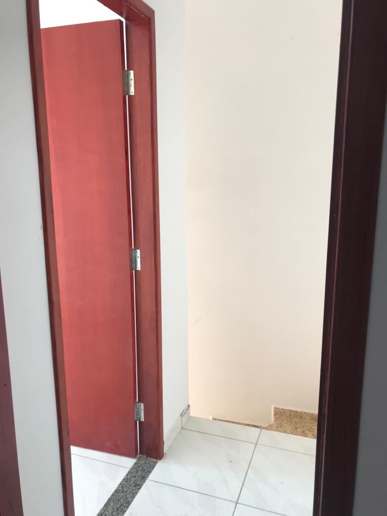Aconchegante Residência com 2 Dormitórios, Sala e Cozinha