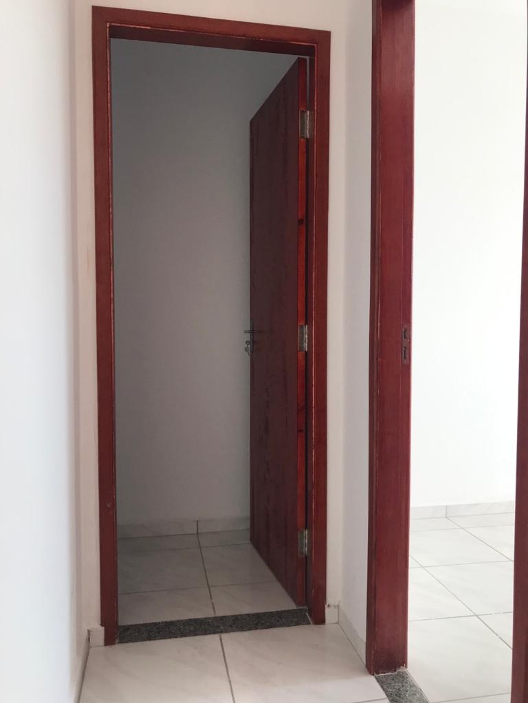 Aconchegante Residência com 2 Dormitórios, Sala e Cozinha