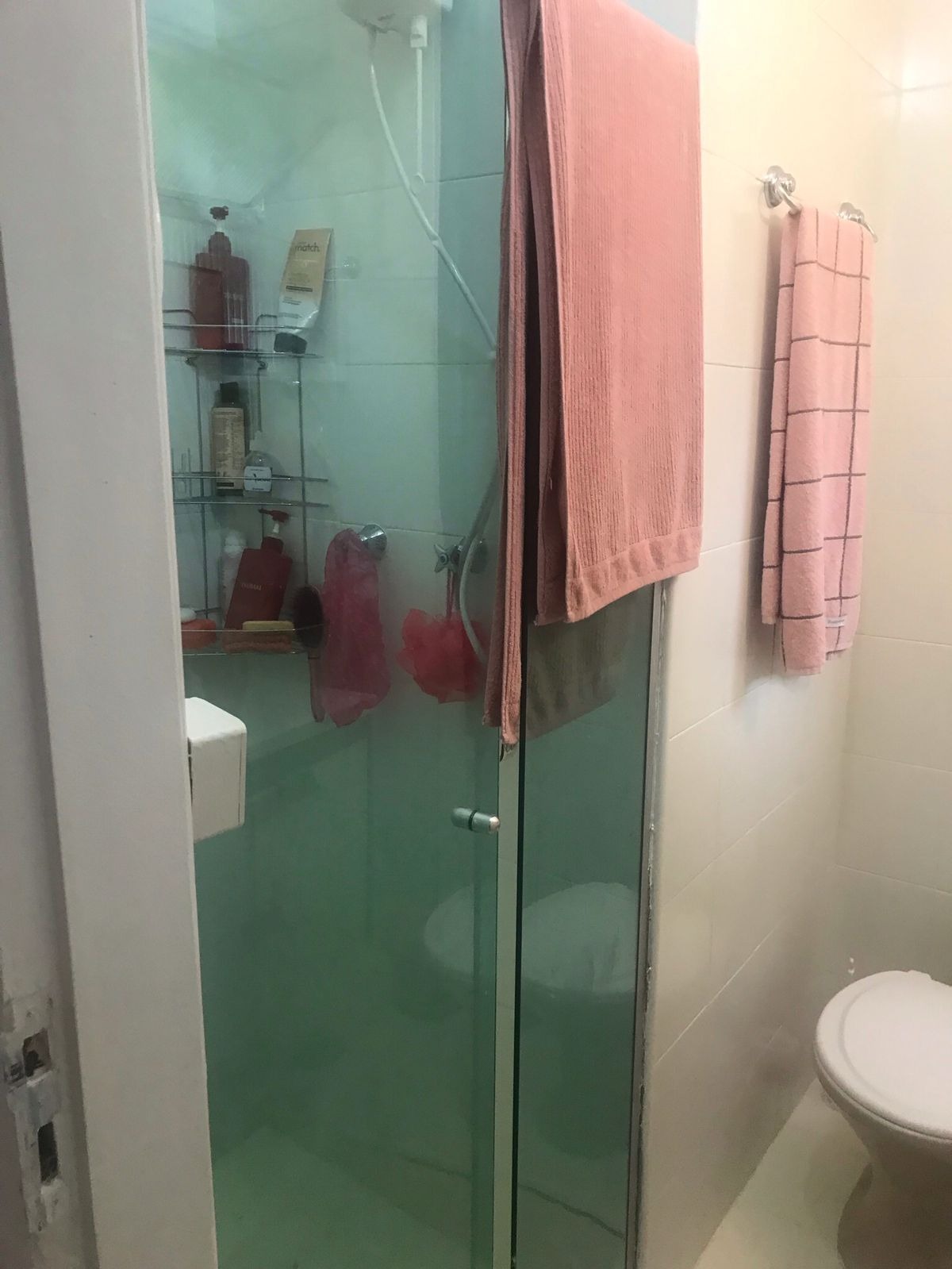 Belíssimo apartamento de alto padrão - 3 dorms sendo 2 suites - 3 banheiros - sala com 3 ambientes - ótima localização a uma quadra da Av Paulista.