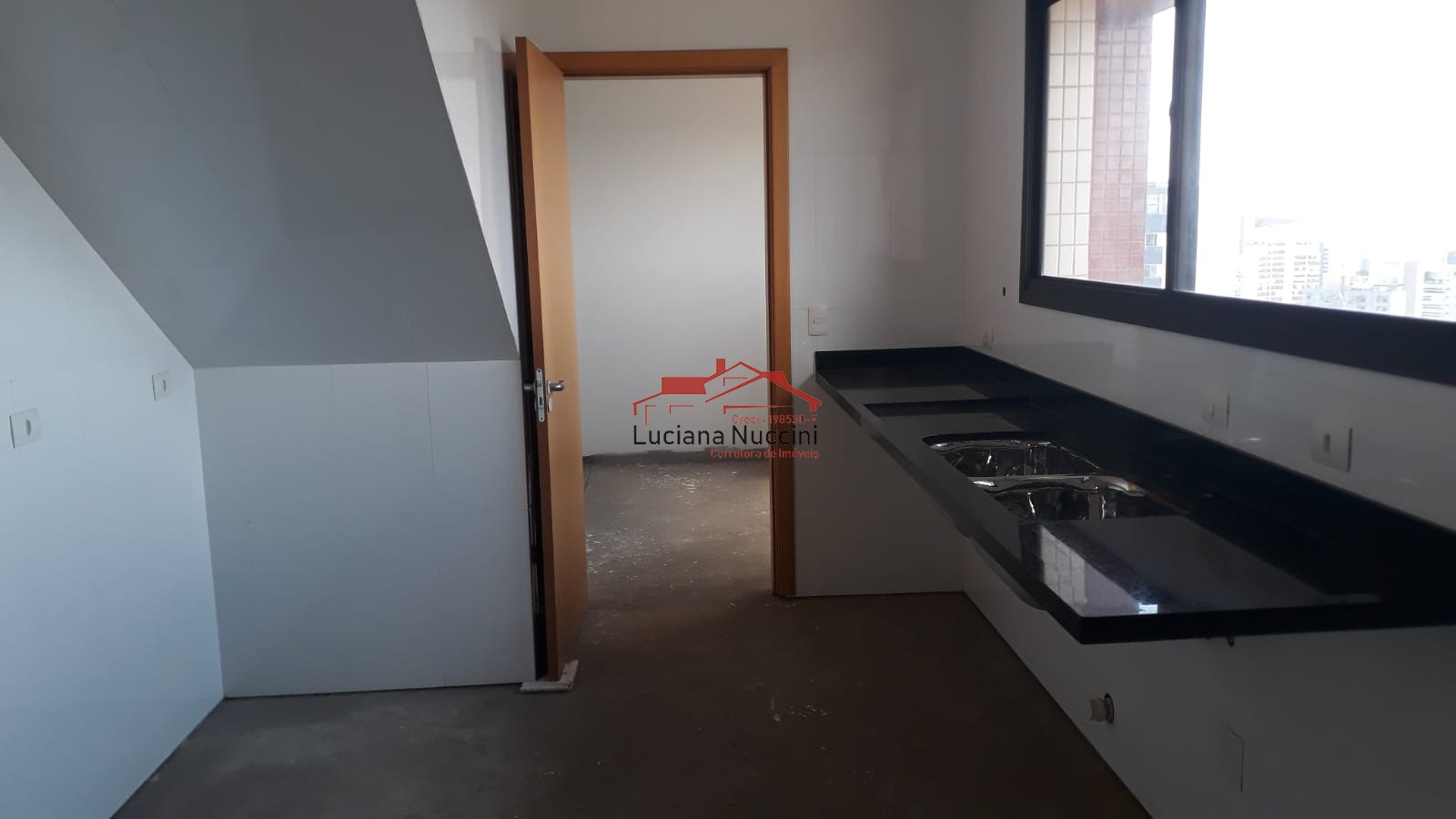 Cobertura de luxo à venda na Vila Mariana, São Paulo-SP: 4 quartos, 4 suítes, 1 sala, 6 vagas, 433,13m² de área!