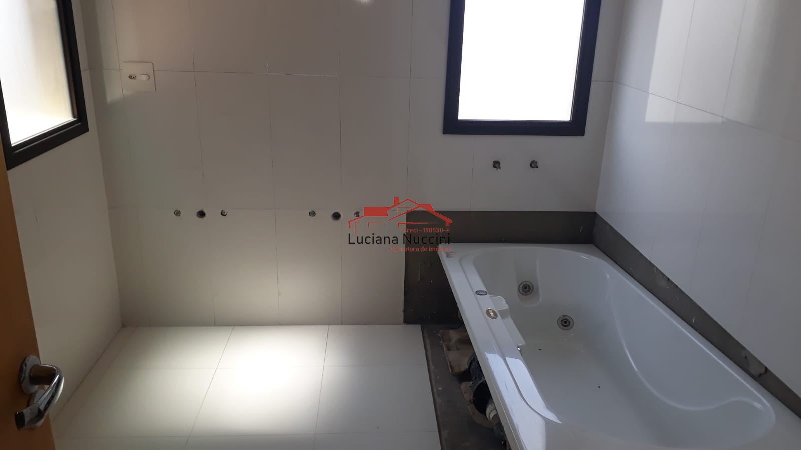 Cobertura de luxo à venda na Vila Mariana, São Paulo-SP: 4 quartos, 4 suítes, 1 sala, 6 vagas, 433,13m² de área!