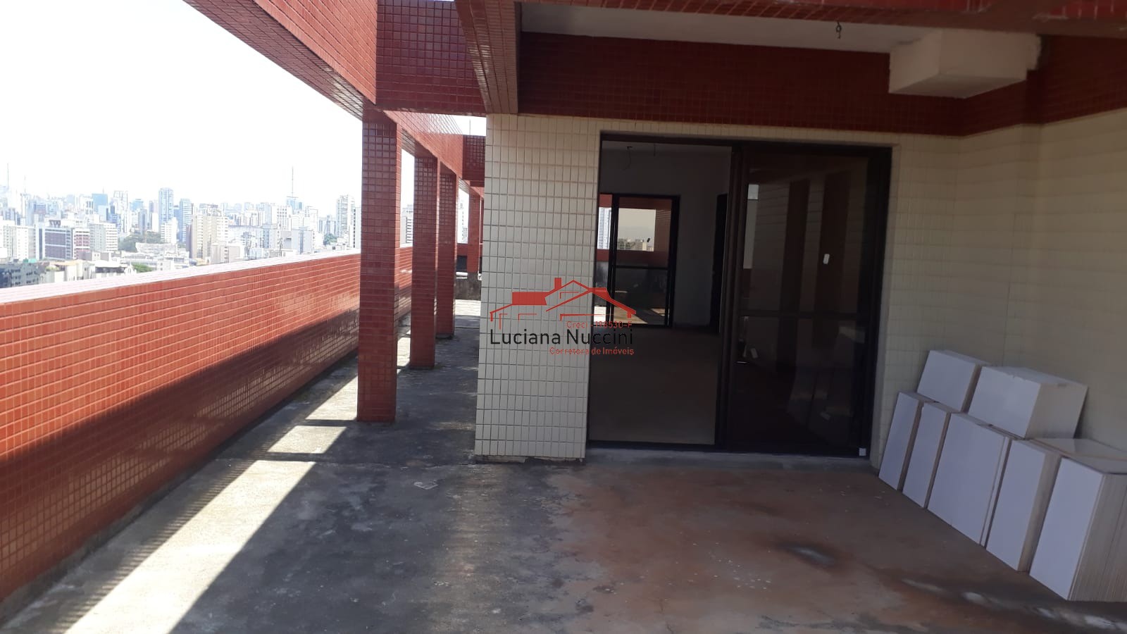 Cobertura de luxo à venda na Vila Mariana, São Paulo-SP: 4 quartos, 4 suítes, 1 sala, 6 vagas, 433,13m² de área!