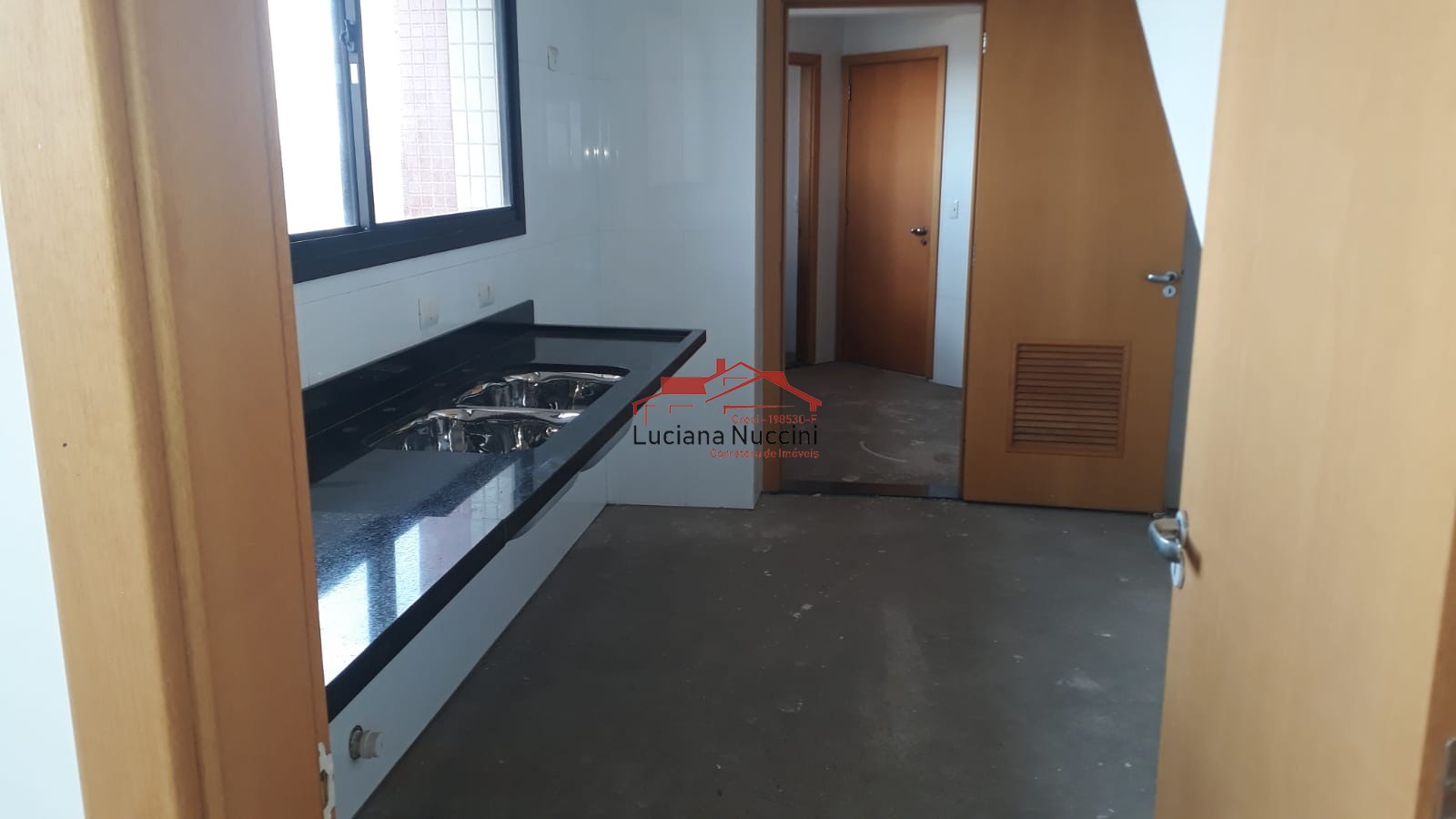 Cobertura de luxo à venda na Vila Mariana, São Paulo-SP: 4 quartos, 4 suítes, 1 sala, 6 vagas, 433,13m² de área!