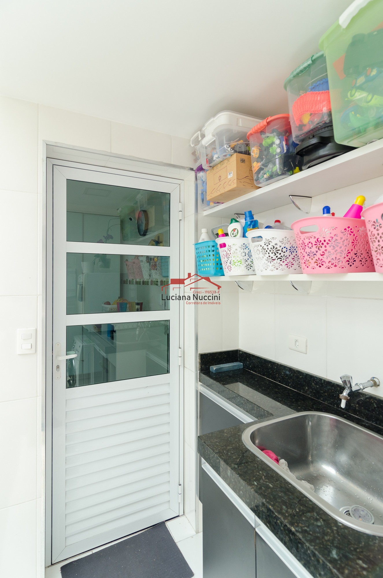 Locação e venda casa em condomínio