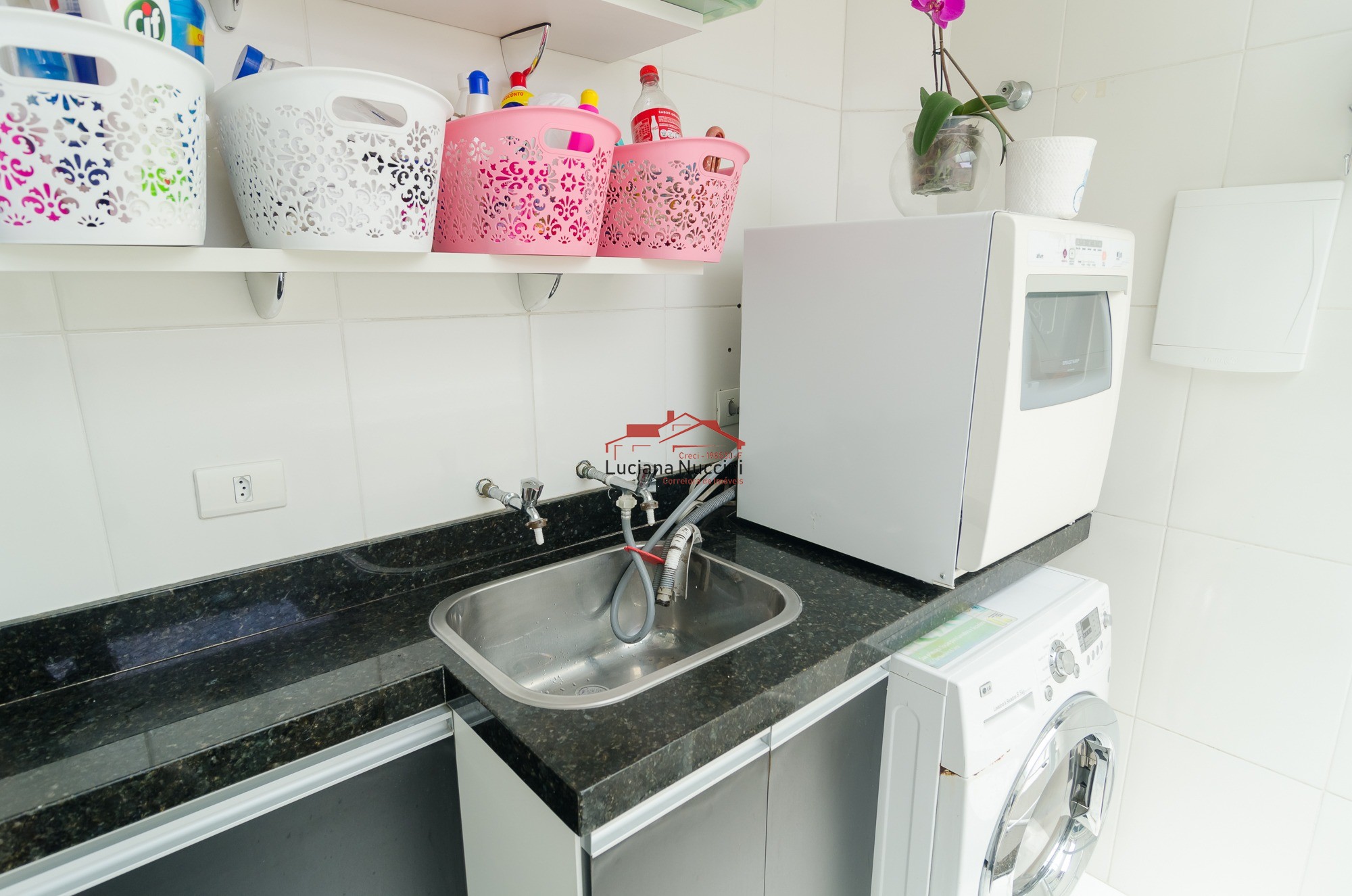 Locação e venda casa em condomínio