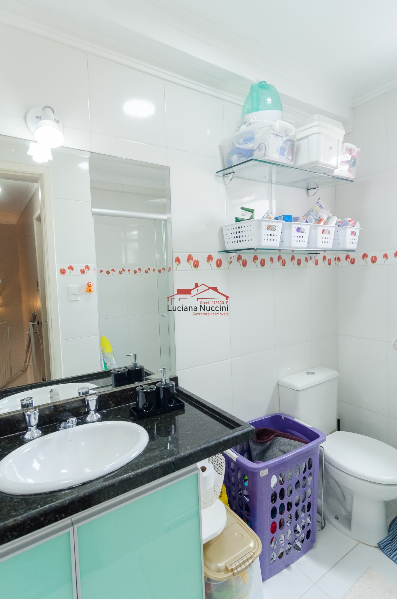 Locação e venda casa em condomínio