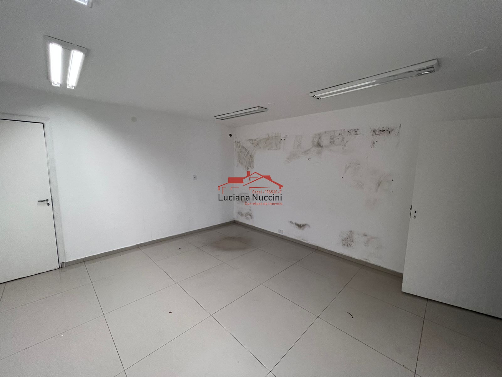 Sobrado com 3 dormitórios à venda, 311 m² por R$ 500.000 - v