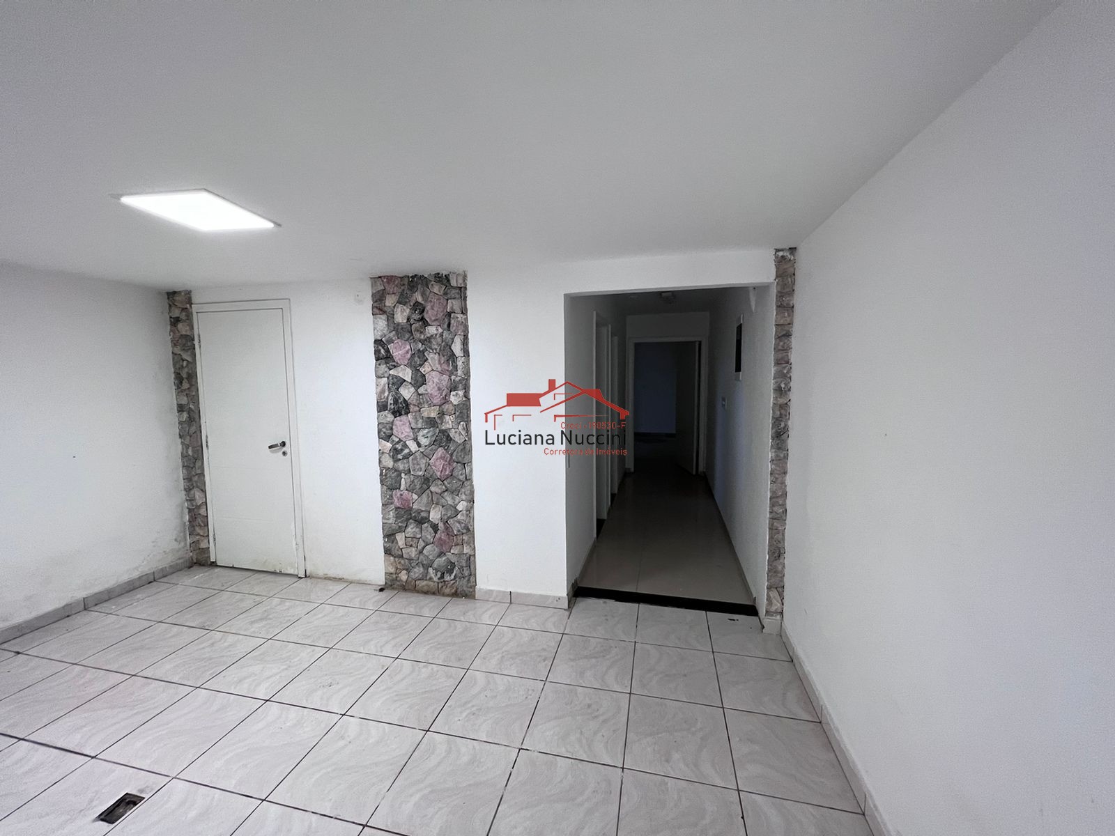 Sobrado com 3 dormitórios à venda, 311 m² por R$ 500.000 - v