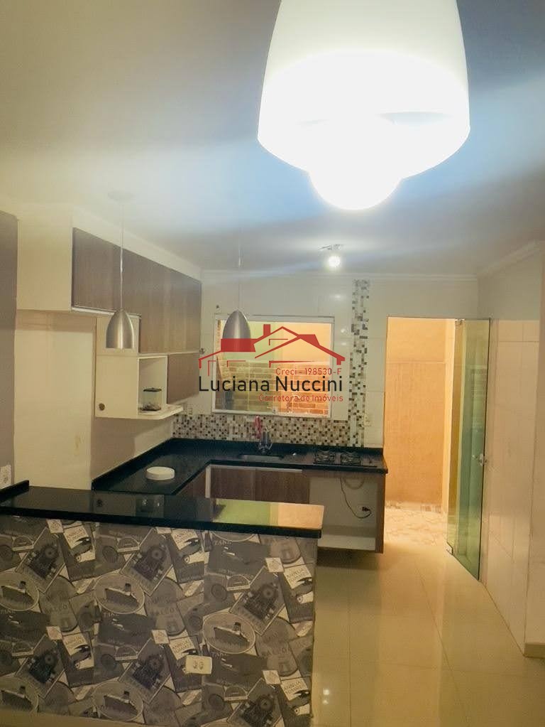 Casa ao lado metro Patriarca, Casa ao lado radial, casa com vários comércios