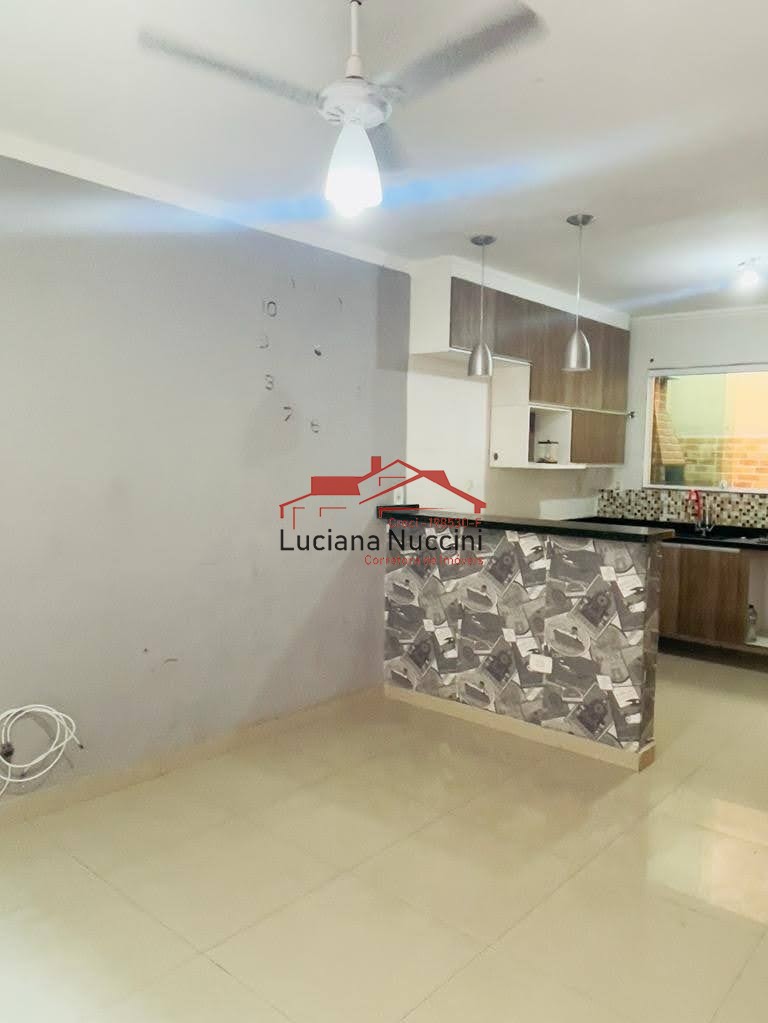 Casa ao lado metro Patriarca, Casa ao lado radial, casa com vários comércios