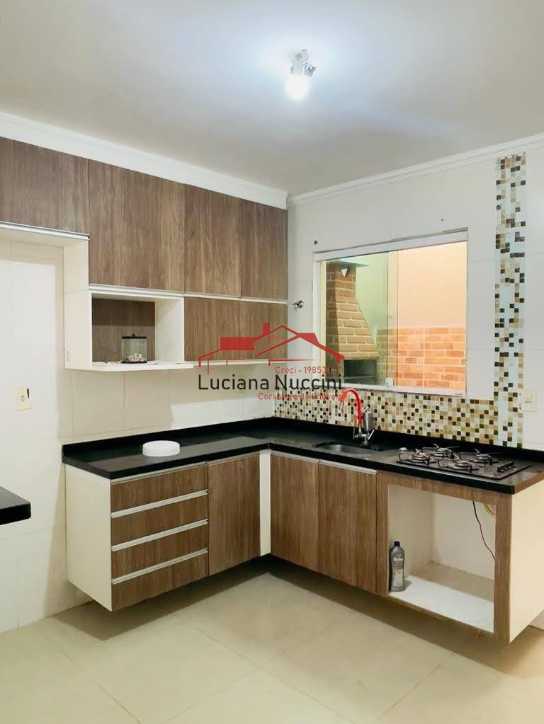 Casa ao lado metro Patriarca, Casa ao lado radial, casa com vários comércios