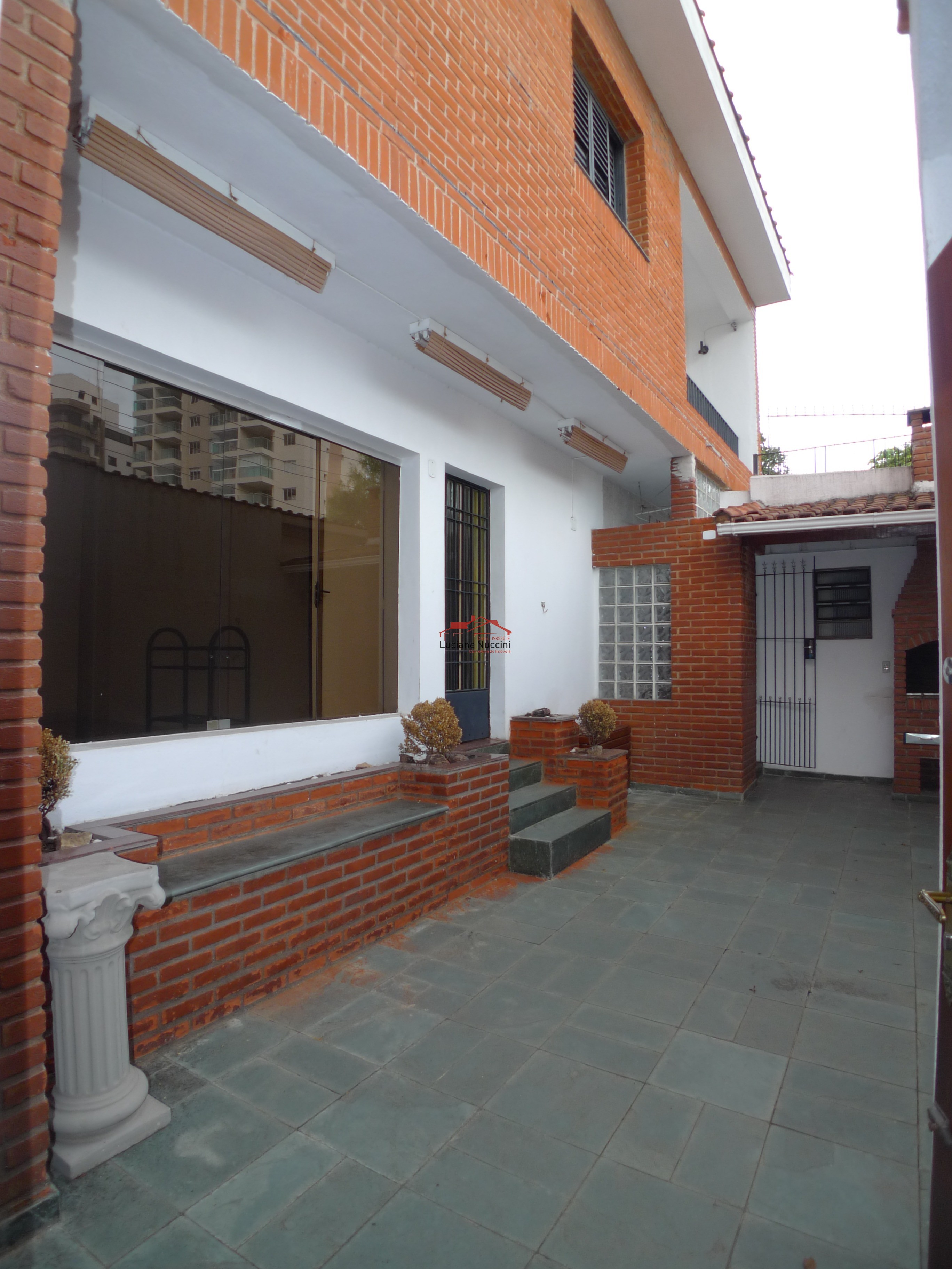 Casa a venda ao lado metro paraíso, casa a venda ao lado metro vila mariana, casa a venda com vários comércios