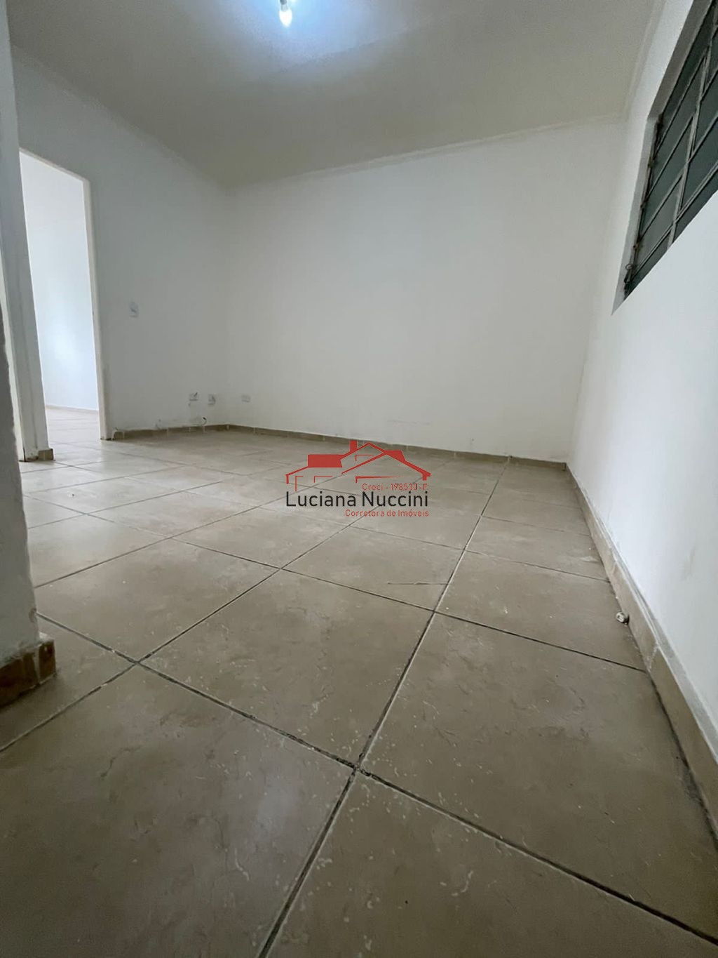 Studio para Locação no Coração de São Paulo-SP: 1 Quarto, 1 Sala, 1 Banheiro, 40m² no Bairro Ipiranga!