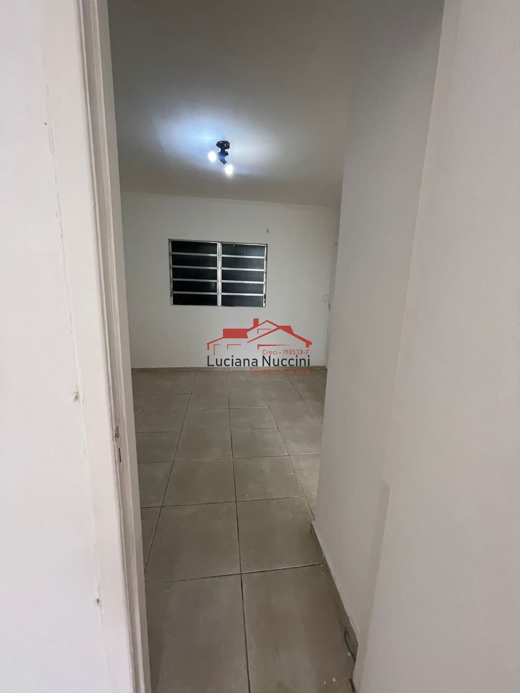 Studio para Locação no Coração de São Paulo-SP: 1 Quarto, 1 Sala, 1 Banheiro, 40m² no Bairro Ipiranga!