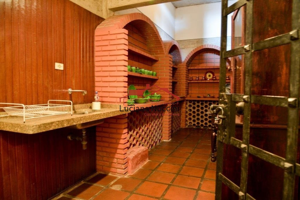 Locação Casa 5 dorm na Cidade Jardins