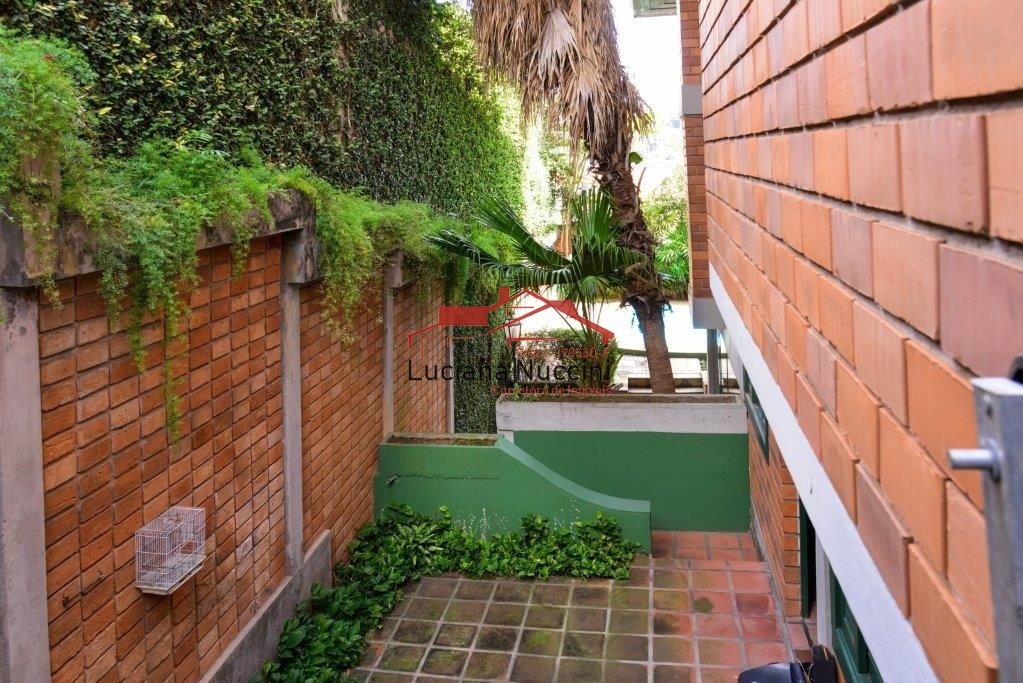 Locação Casa 5 dorm na Cidade Jardins