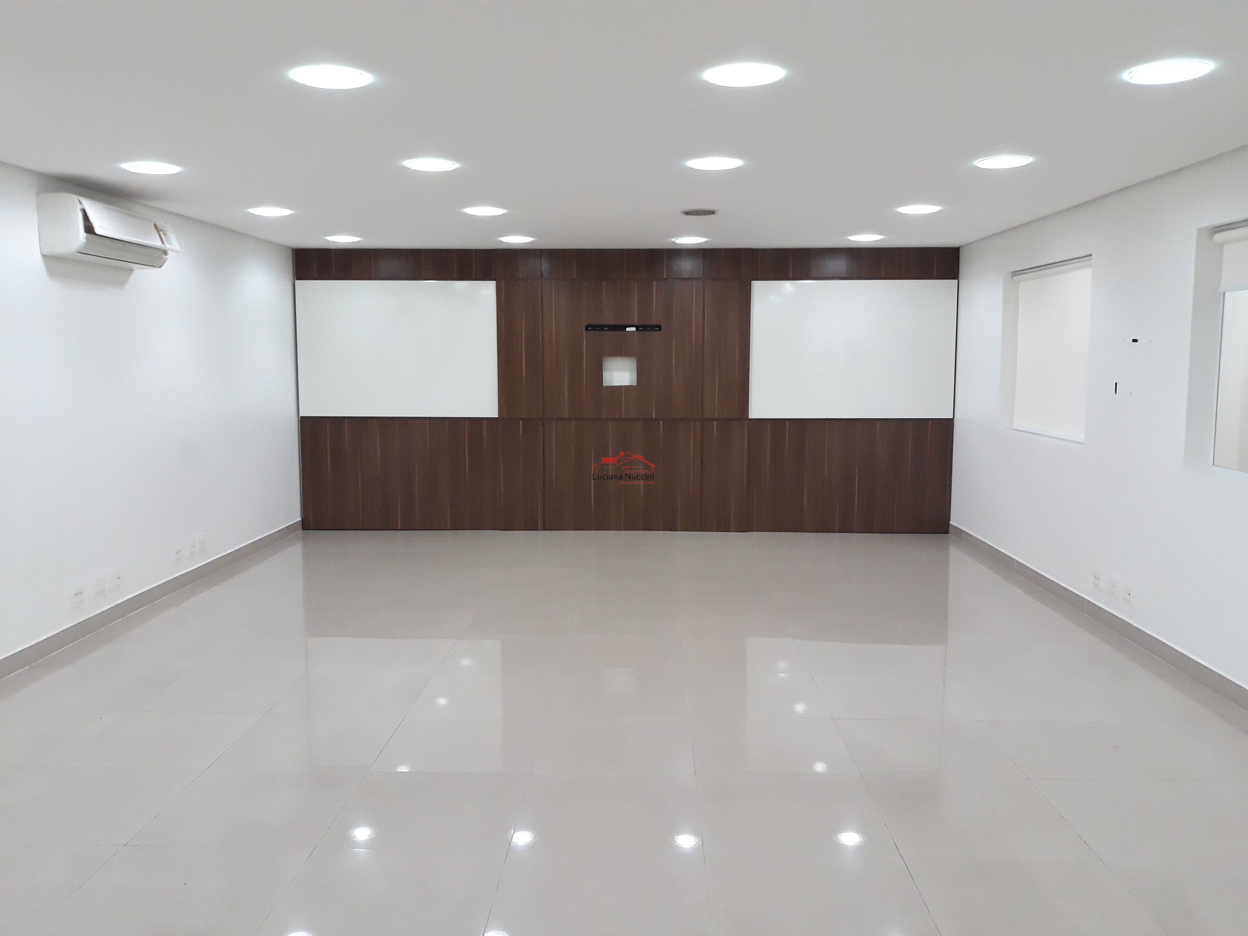 Galpão comercial à venda em São Paulo-SP, Cambuci, com 805m² de área. Venha conferir!