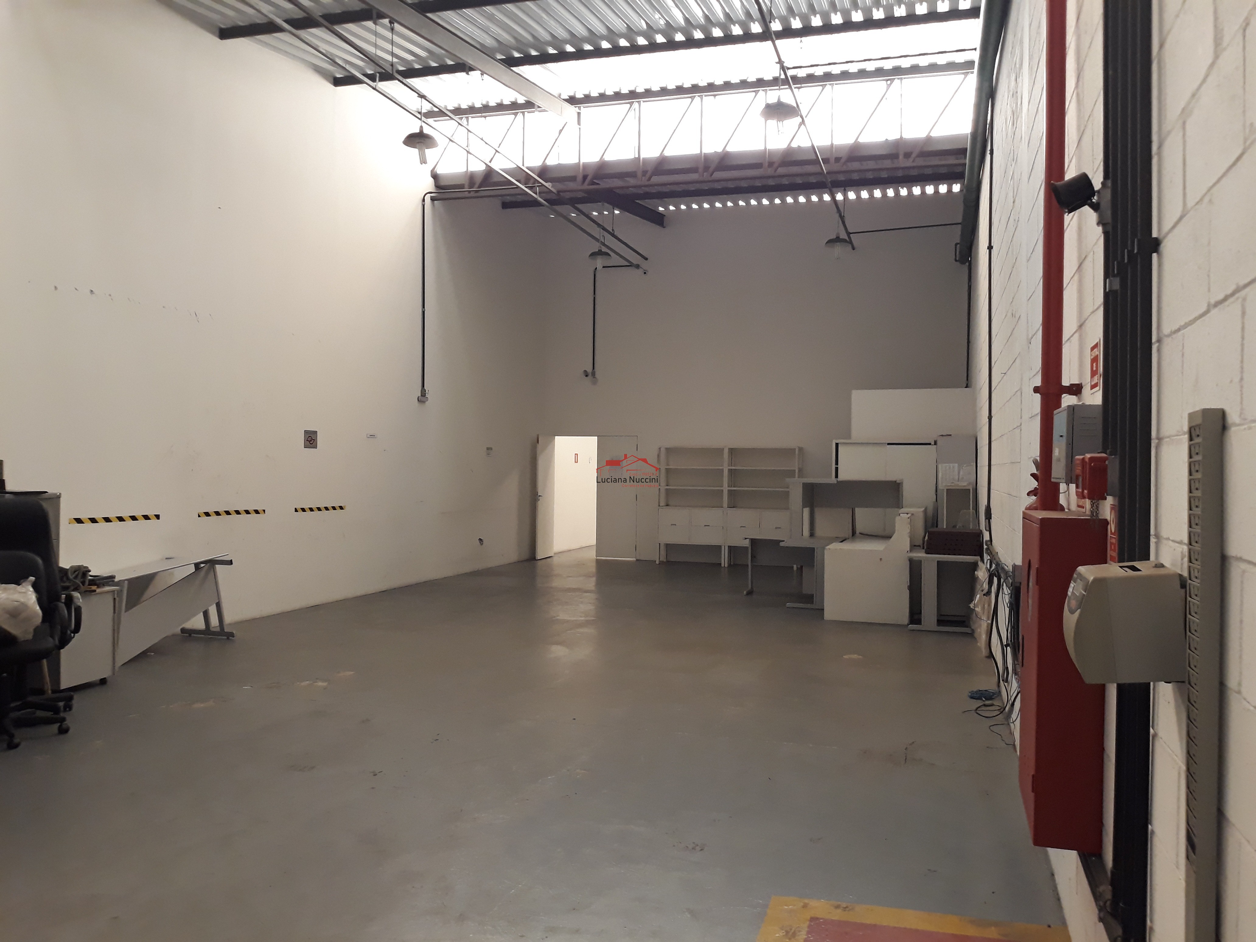 Galpão comercial à venda em São Paulo-SP, Cambuci, com 805m² de área. Venha conferir!