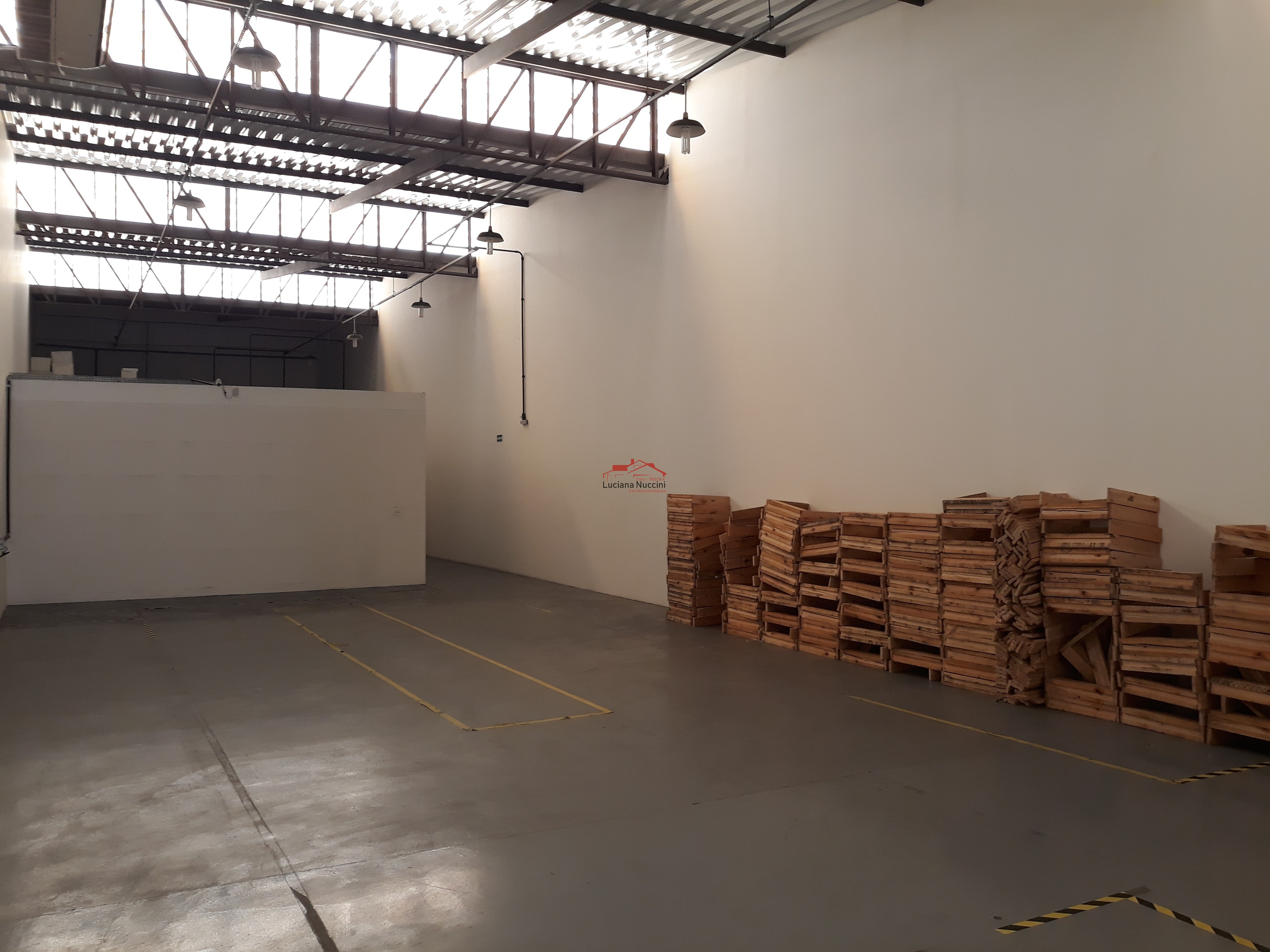 Galpão comercial à venda em São Paulo-SP, Cambuci, com 805m² de área. Venha conferir!