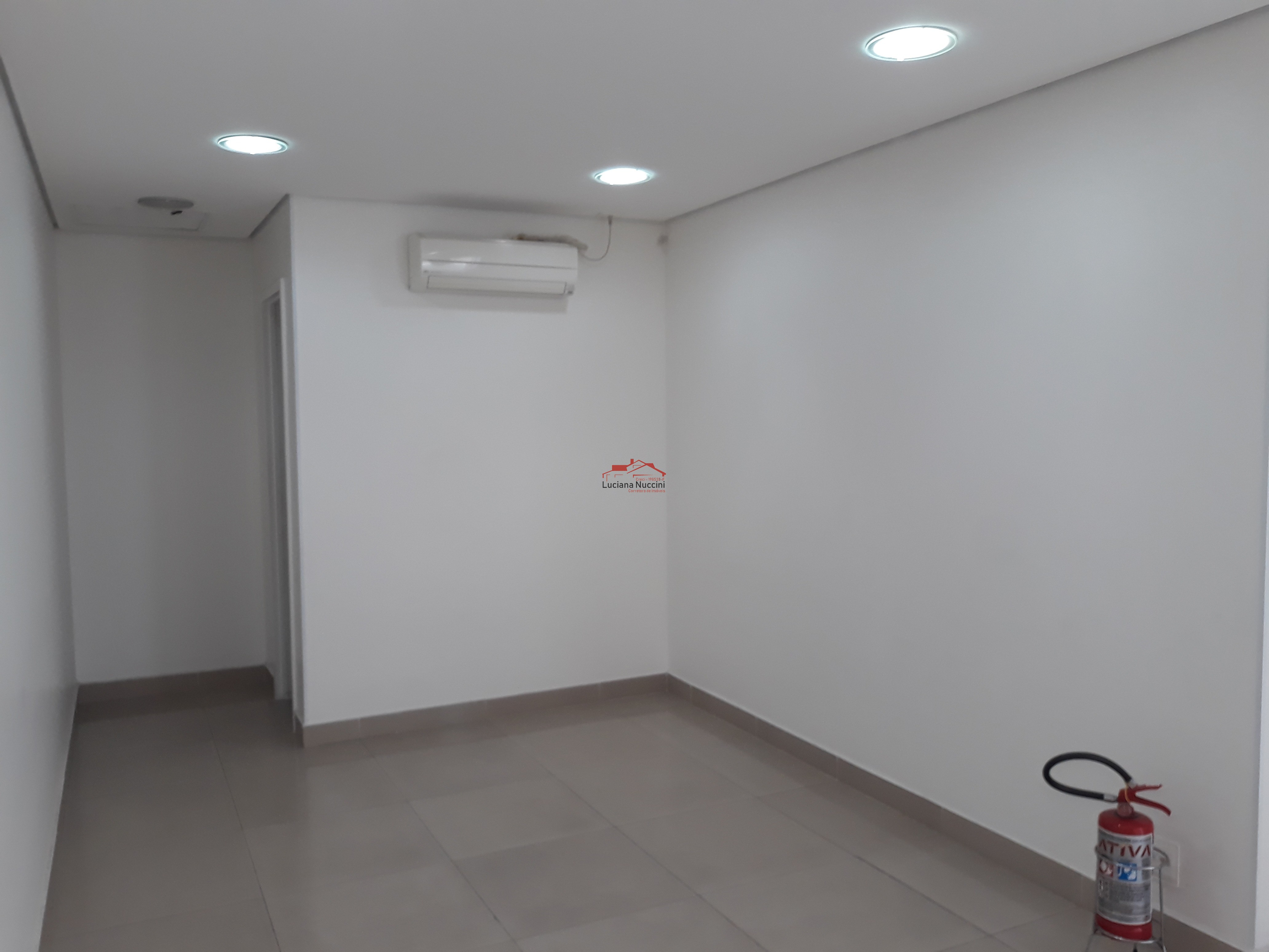 Galpão comercial à venda em São Paulo-SP, Cambuci, com 805m² de área. Venha conferir!