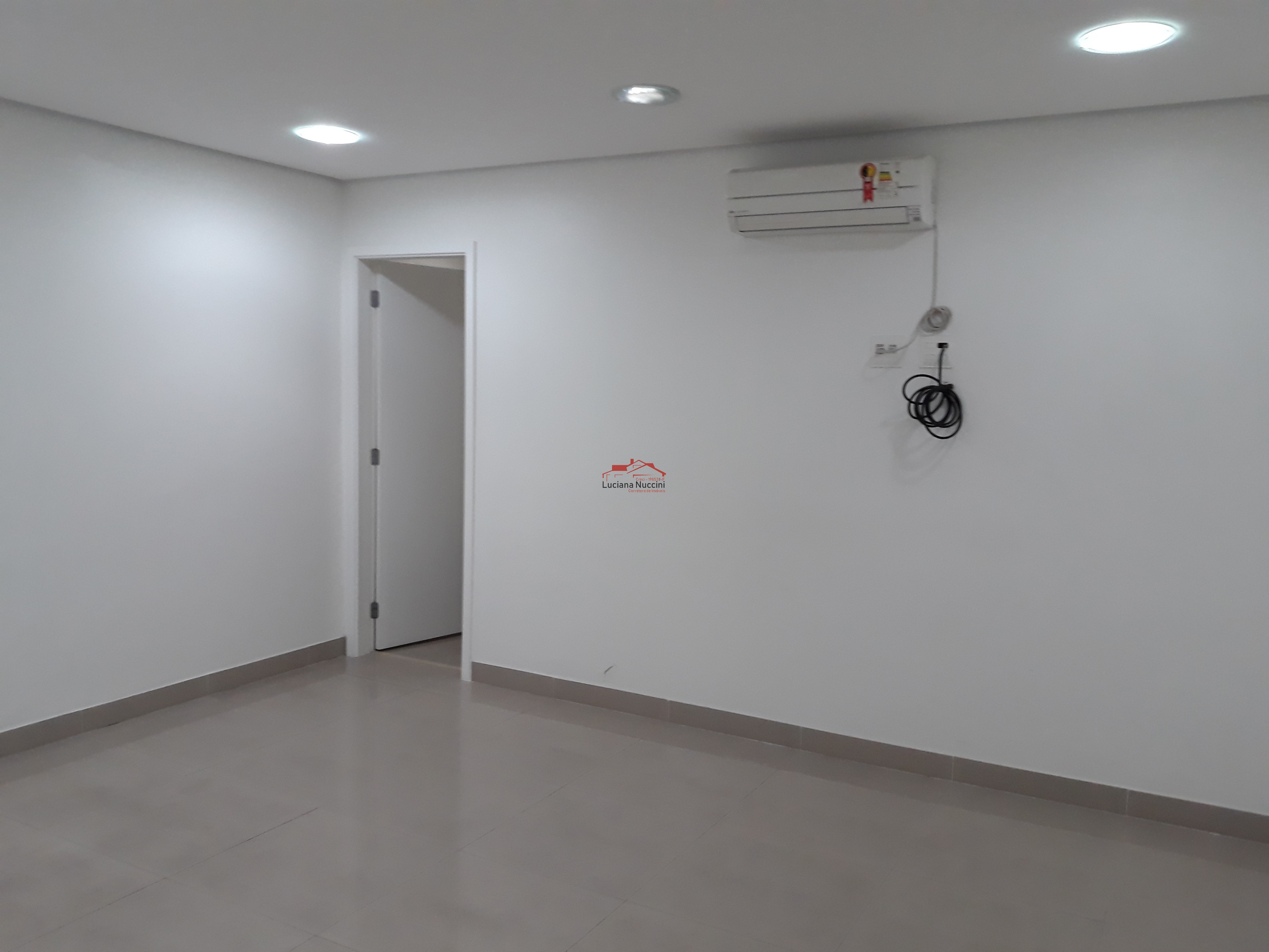 Galpão comercial à venda em São Paulo-SP, Cambuci, com 805m² de área. Venha conferir!