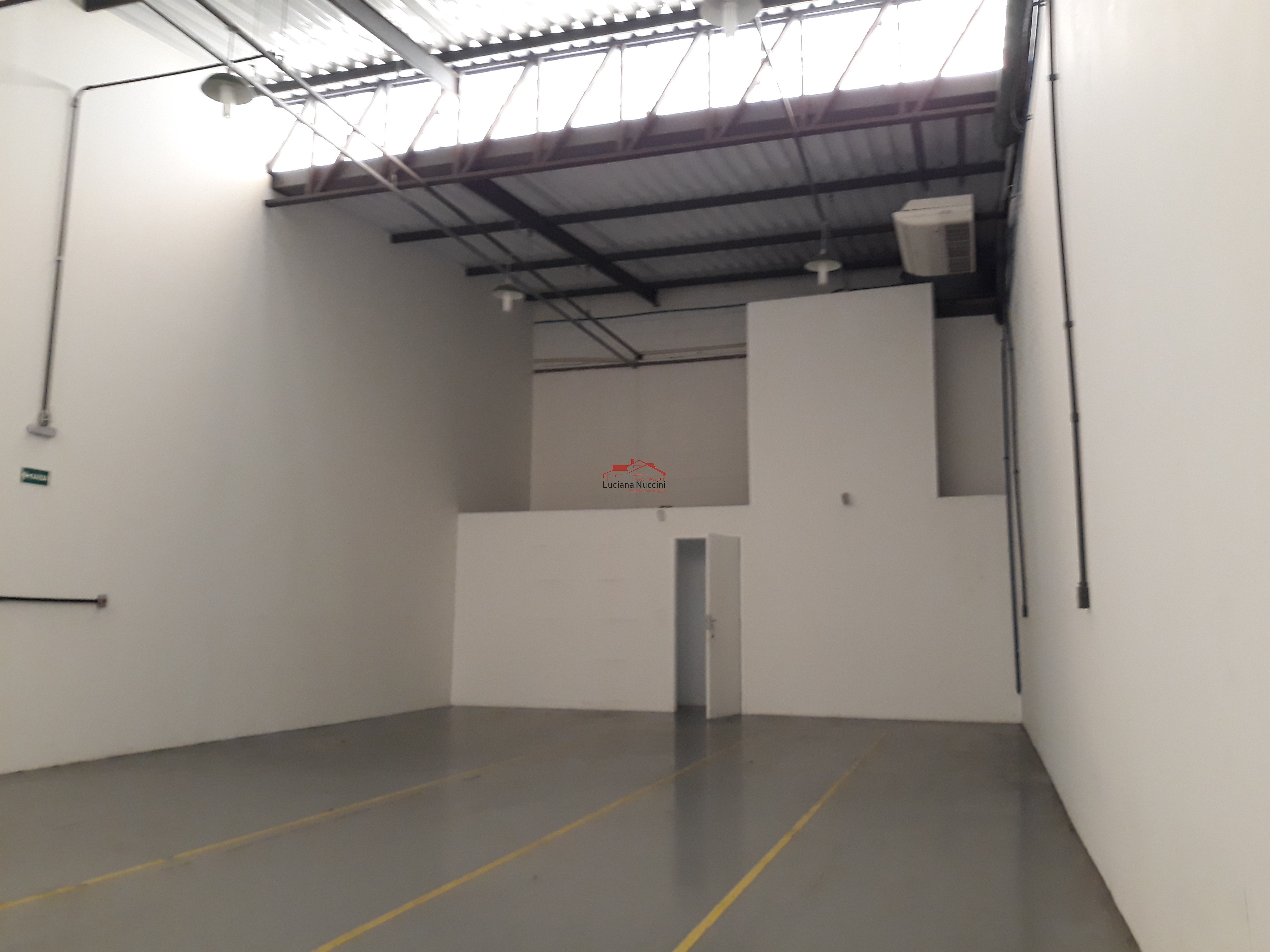 Galpão comercial à venda em São Paulo-SP, Cambuci, com 805m² de área. Venha conferir!