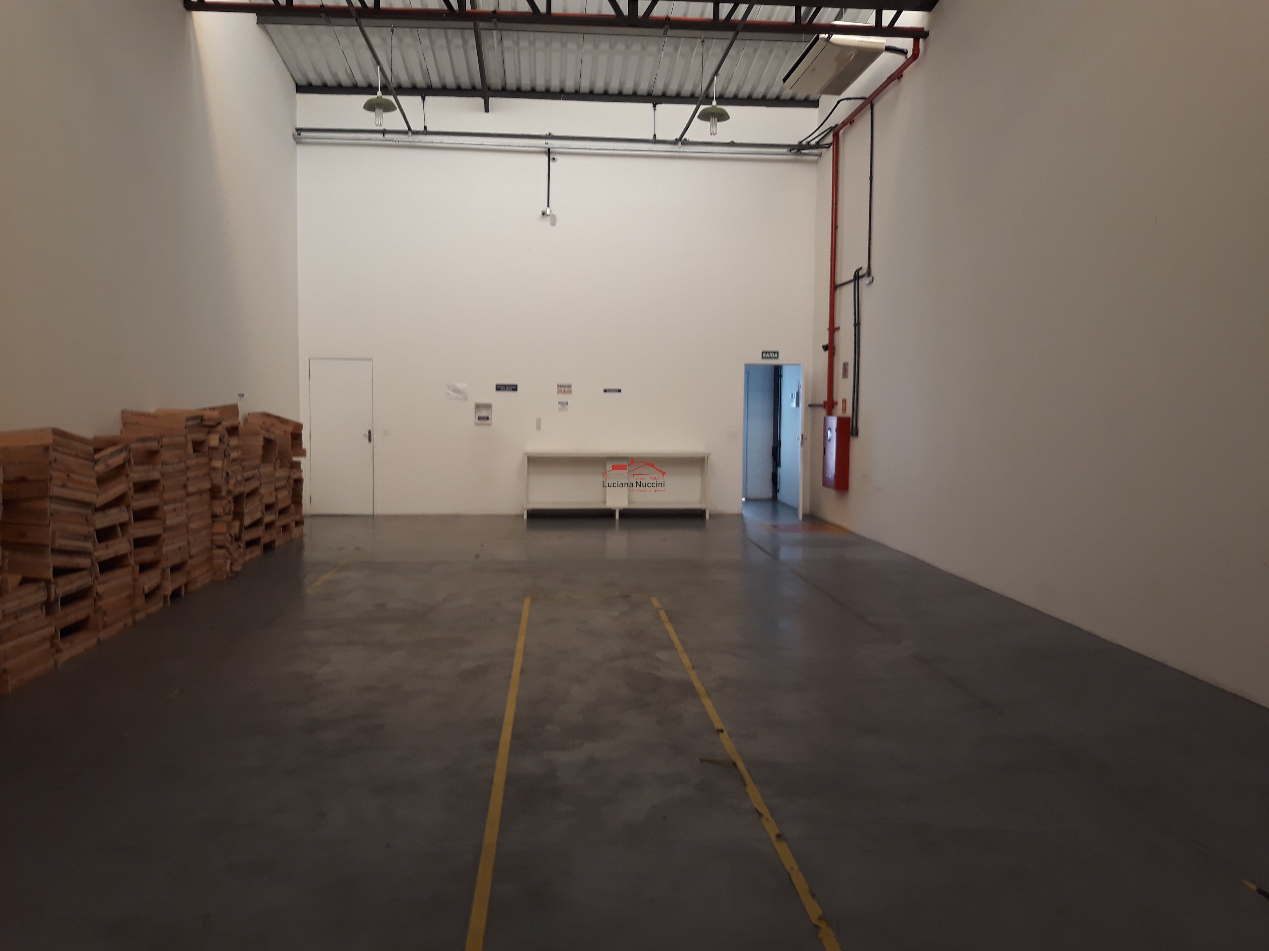 Galpão comercial à venda em São Paulo-SP, Cambuci, com 805m² de área. Venha conferir!