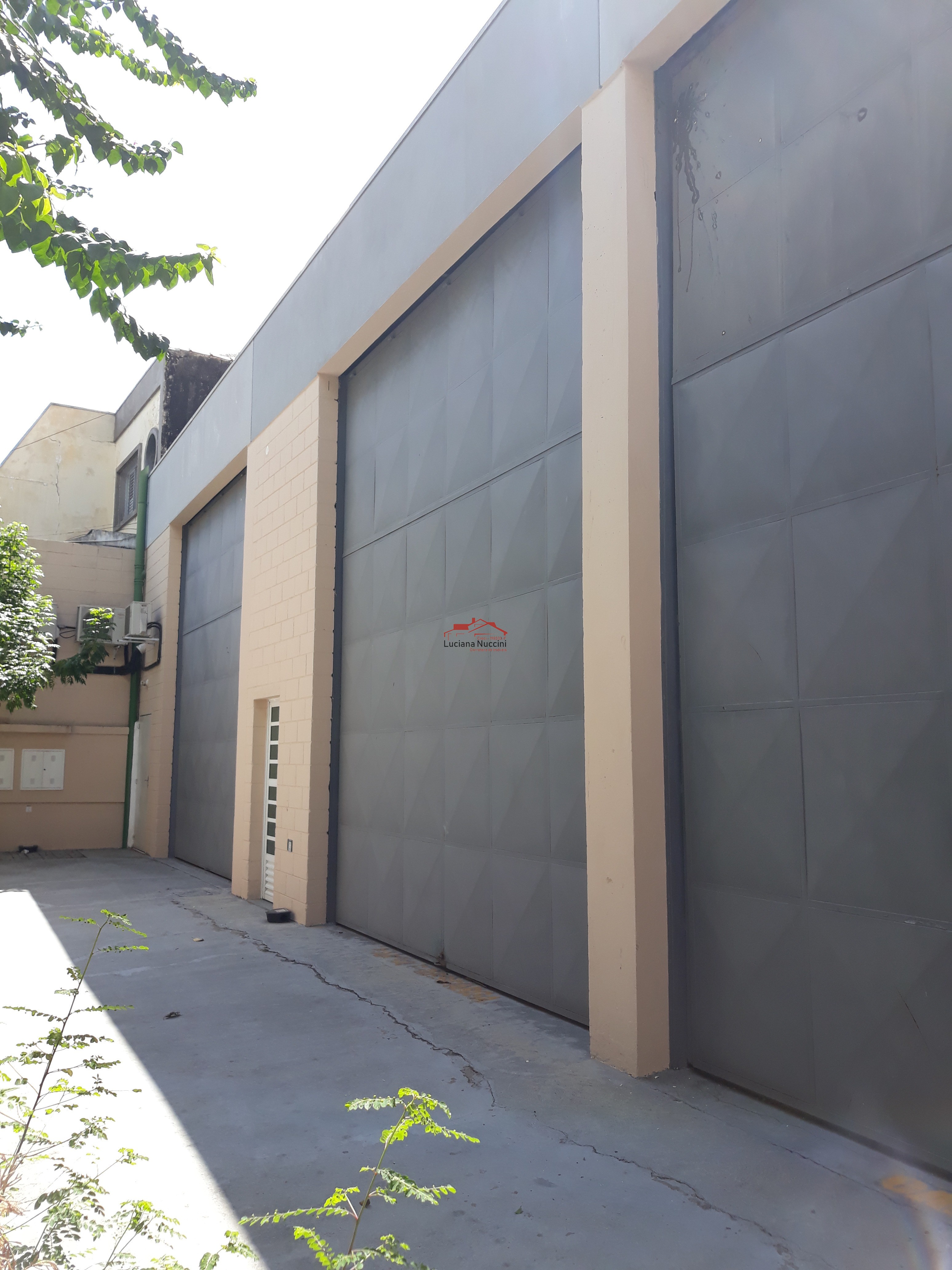 Galpão comercial à venda em São Paulo-SP, Cambuci, com 805m² de área. Venha conferir!