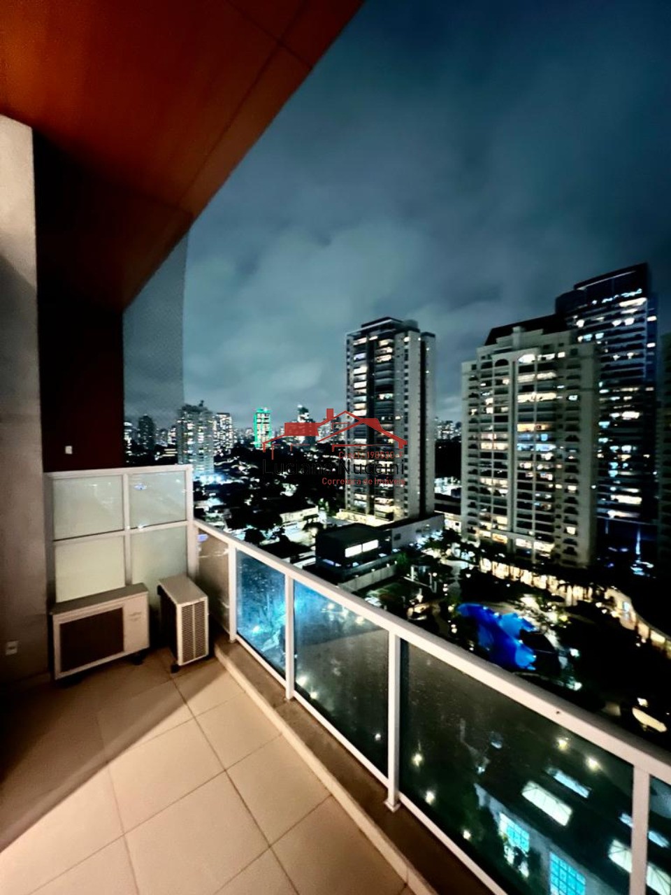 Exclusivo apartamento duplex com 2 suítes, cozinha americana