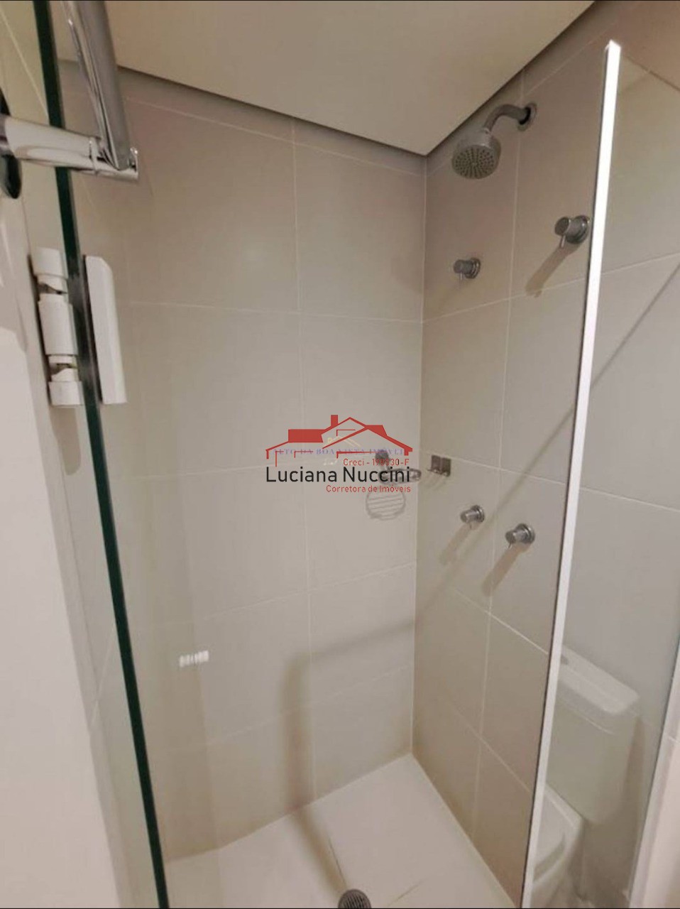 Studio de Luxo em Condomínio Seguro e Moderno - Piscinas, Academia, Loja de Conveniência e Mais!