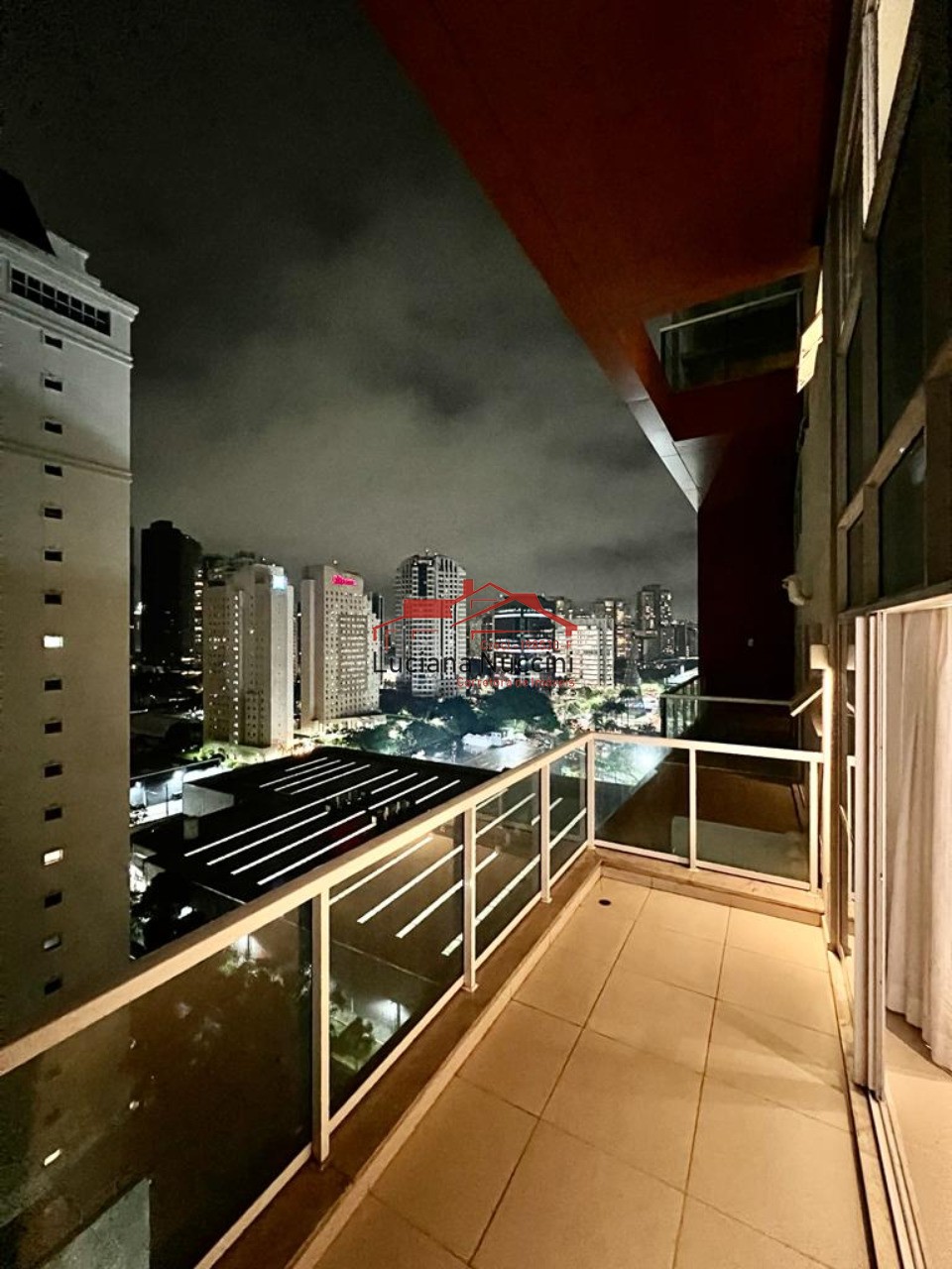 Exclusivo apartamento duplex com 2 suítes, cozinha americana
