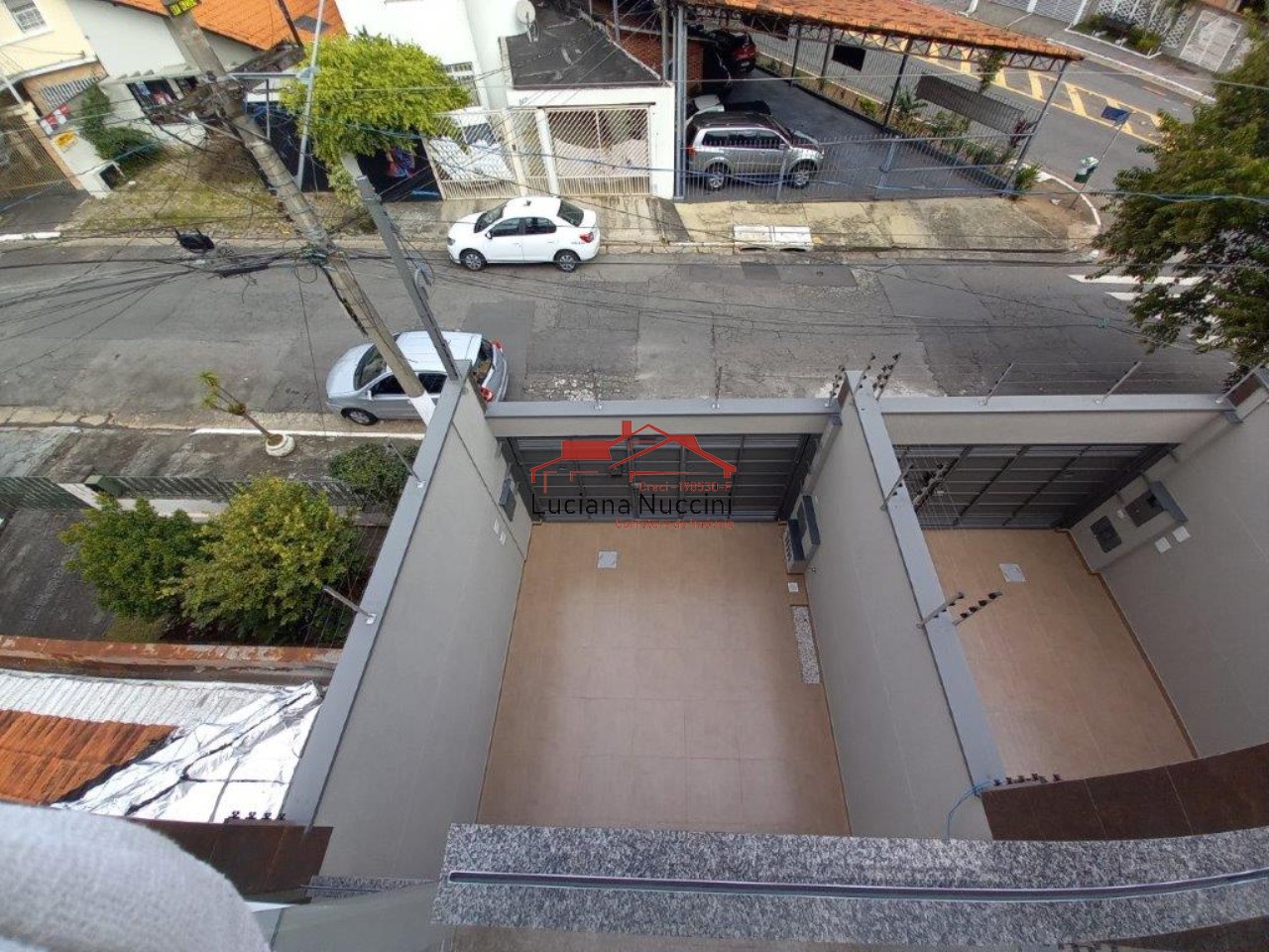 Sobrado com Sala Ampla, Espaço Gourmet e Hidromassagem - 3 Quartos e Garagem para 3 Carros