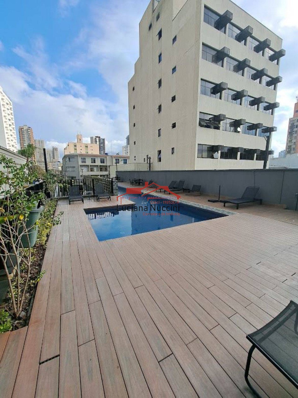 Studio de luxo em condomínio seguro e moderno - piscinas, ac