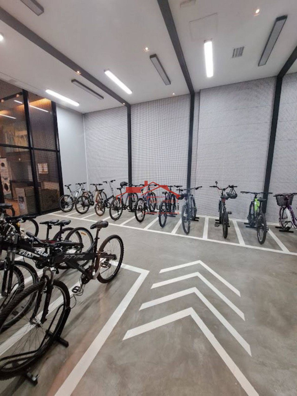 Studio de Luxo em Condomínio Seguro e Moderno - Piscinas, Academia, Loja de Conveniência e Mais!