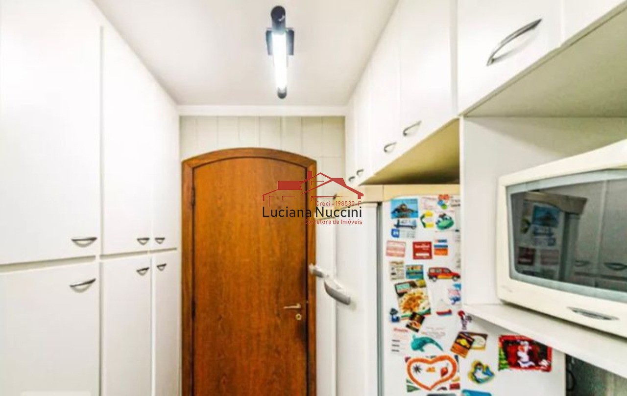 Apartamento de luxo no Brooklin Paulista: 4 quartos, 2 suítes, 1 sala, 4 banheiros, 4 vagas de garagem, 220m². Venha conferir!