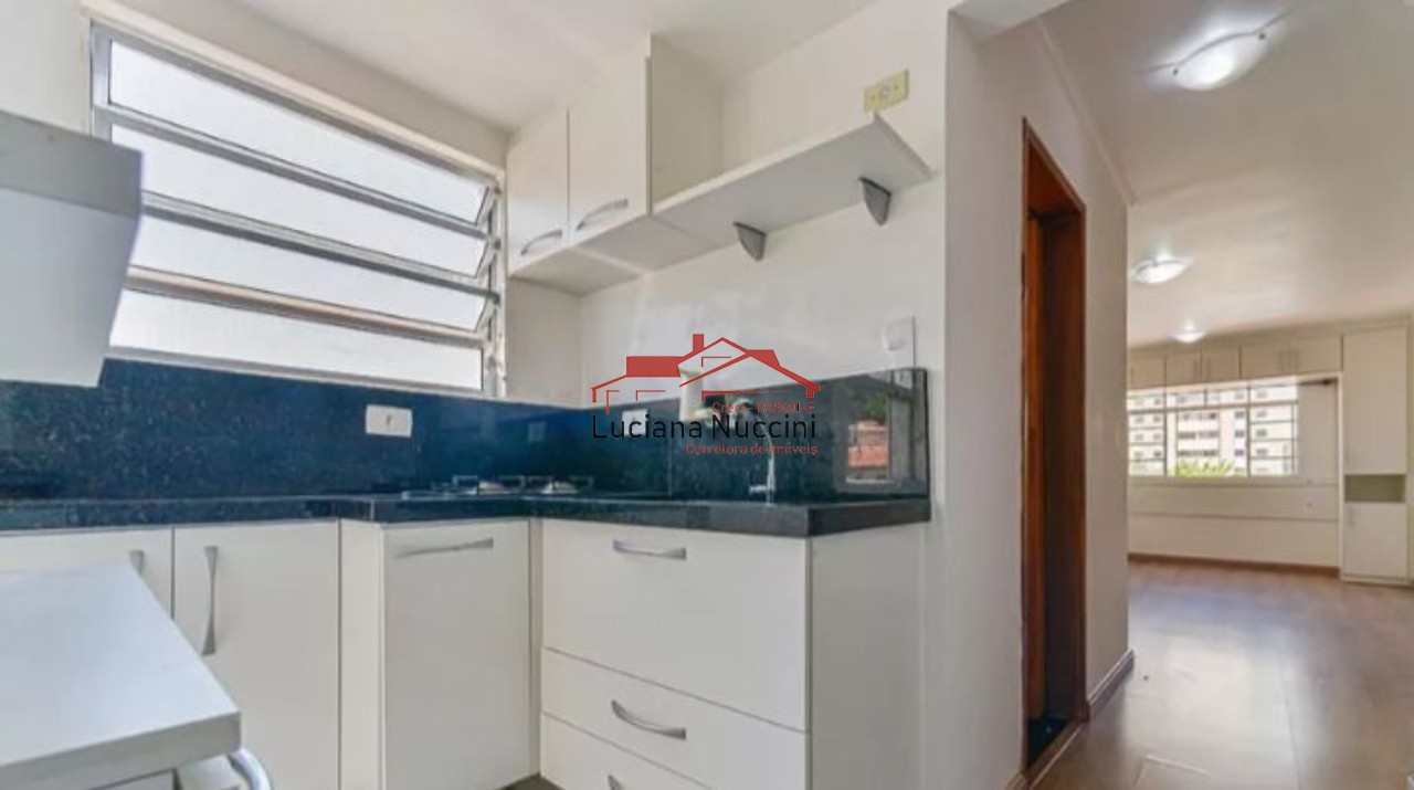 Kitnet perfeitamente localizada: ótima luz solar e preço de 