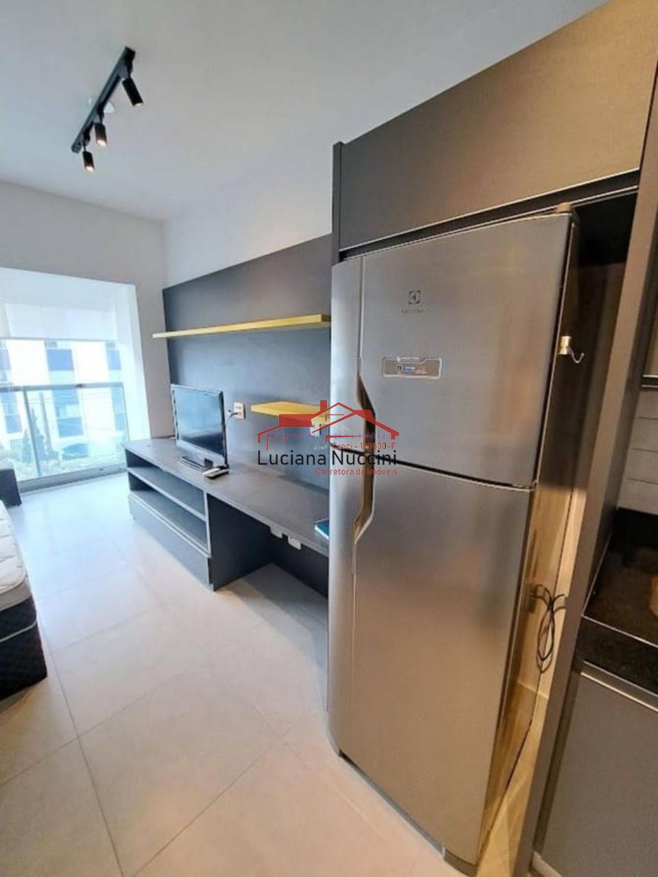 Studio de Luxo em Condomínio Seguro e Moderno - Piscinas, Academia, Loja de Conveniência e Mais!