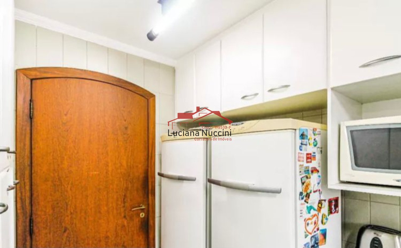 Apartamento de luxo no Brooklin Paulista: 4 quartos, 2 suítes, 1 sala, 4 banheiros, 4 vagas de garagem, 220m². Venha conferir!