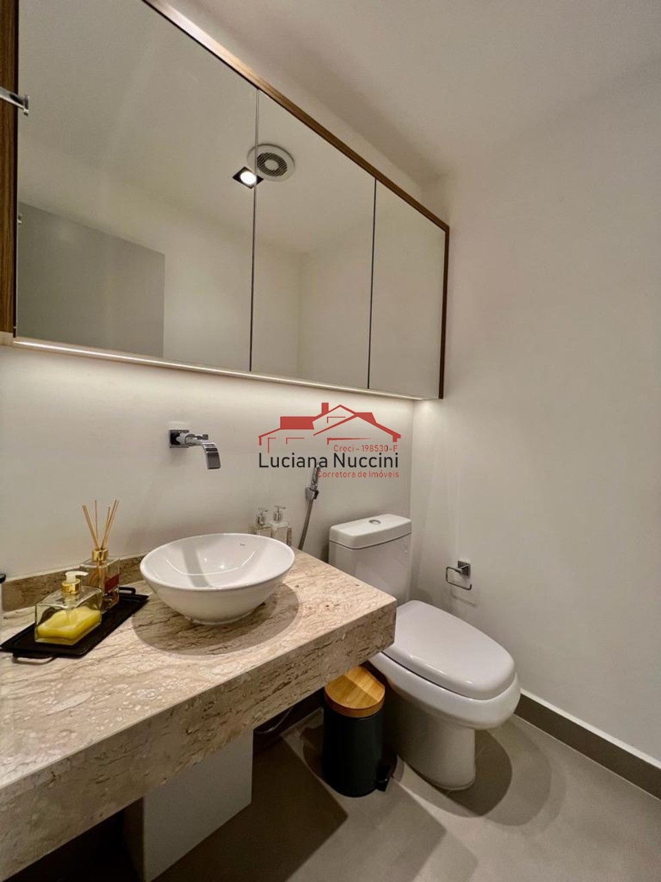 Exclusivo apartamento duplex com 2 suítes, cozinha americana