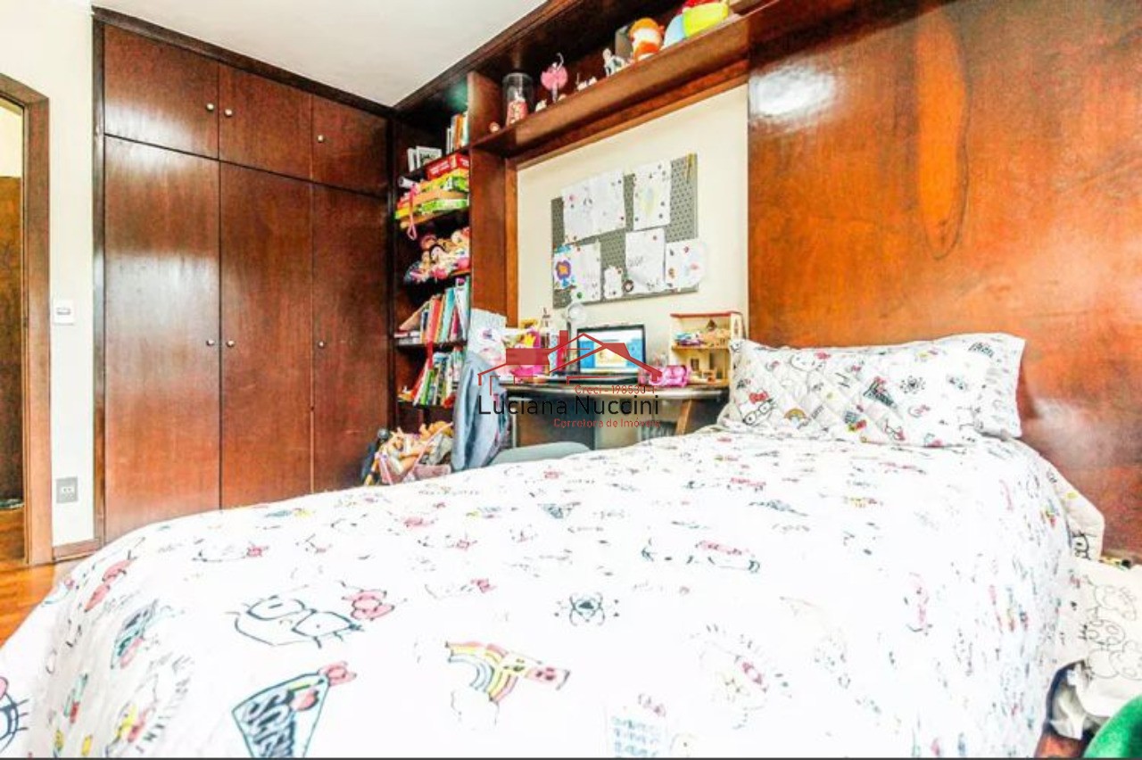 Apartamento de luxo no Brooklin Paulista: 4 quartos, 2 suítes, 1 sala, 4 banheiros, 4 vagas de garagem, 220m². Venha conferir!