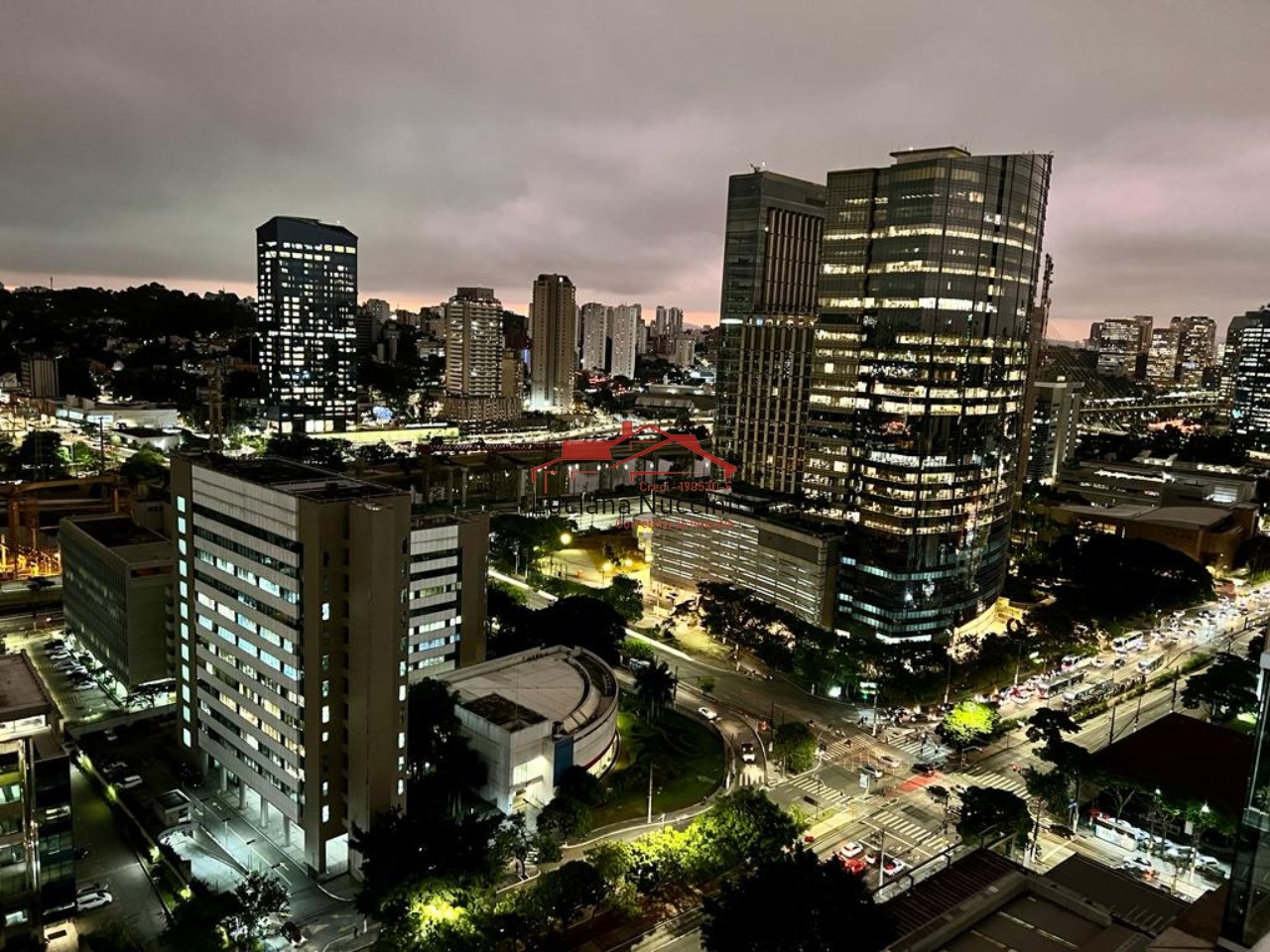 Exclusivo Apartamento Duplex com 2 Suítes, Cozinha Americana e Lazer Completo ao Lado do Morumbi Shopping e Estação de Metrô