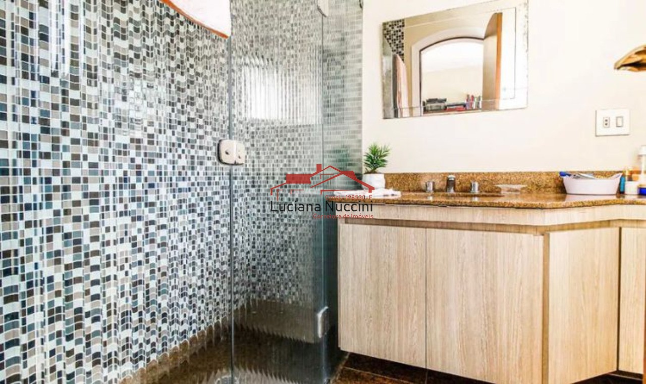 Apartamento de luxo no Brooklin Paulista: 4 quartos, 2 suítes, 1 sala, 4 banheiros, 4 vagas de garagem, 220m². Venha conferir!